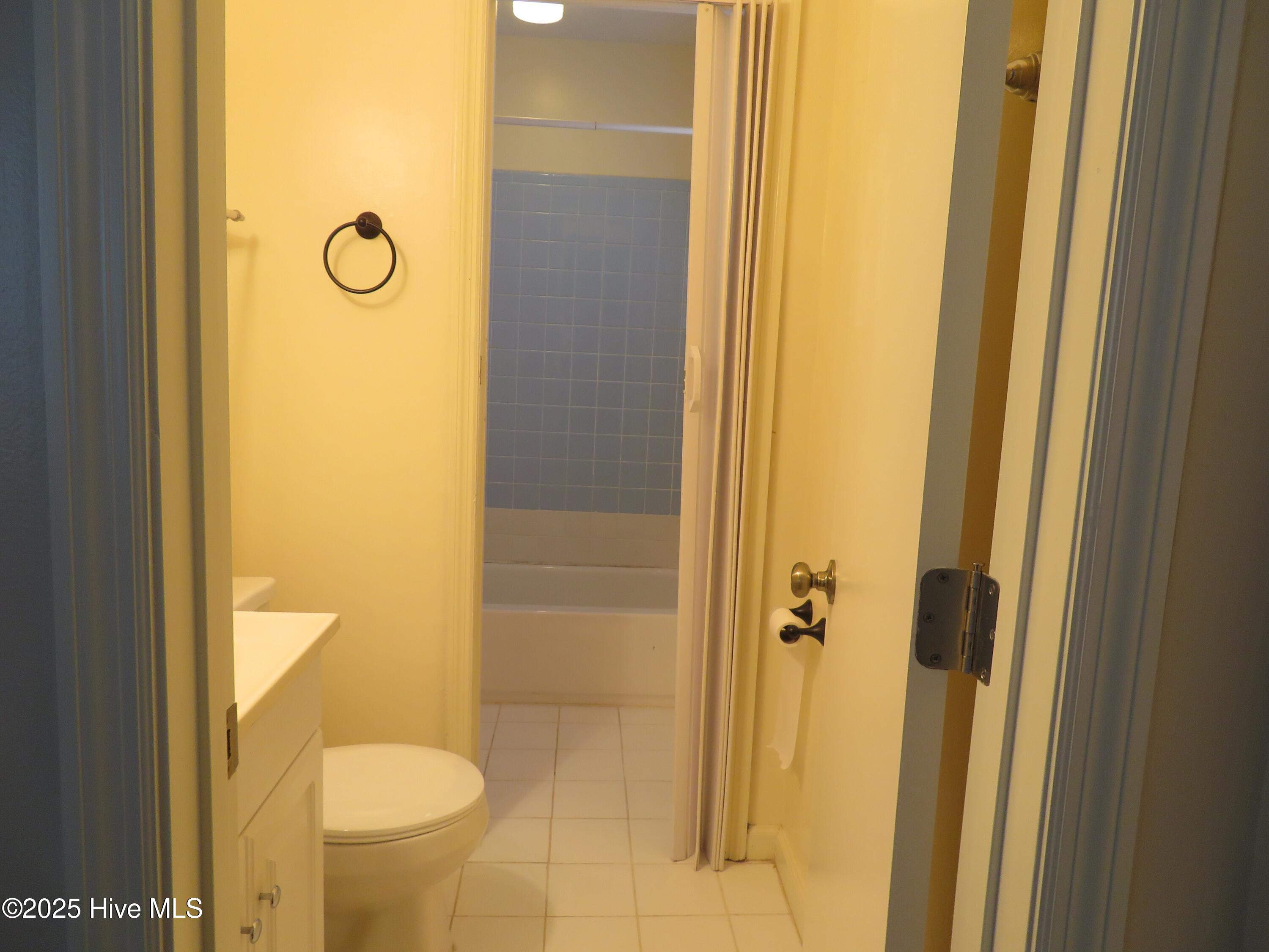 100545111 | Photo 11