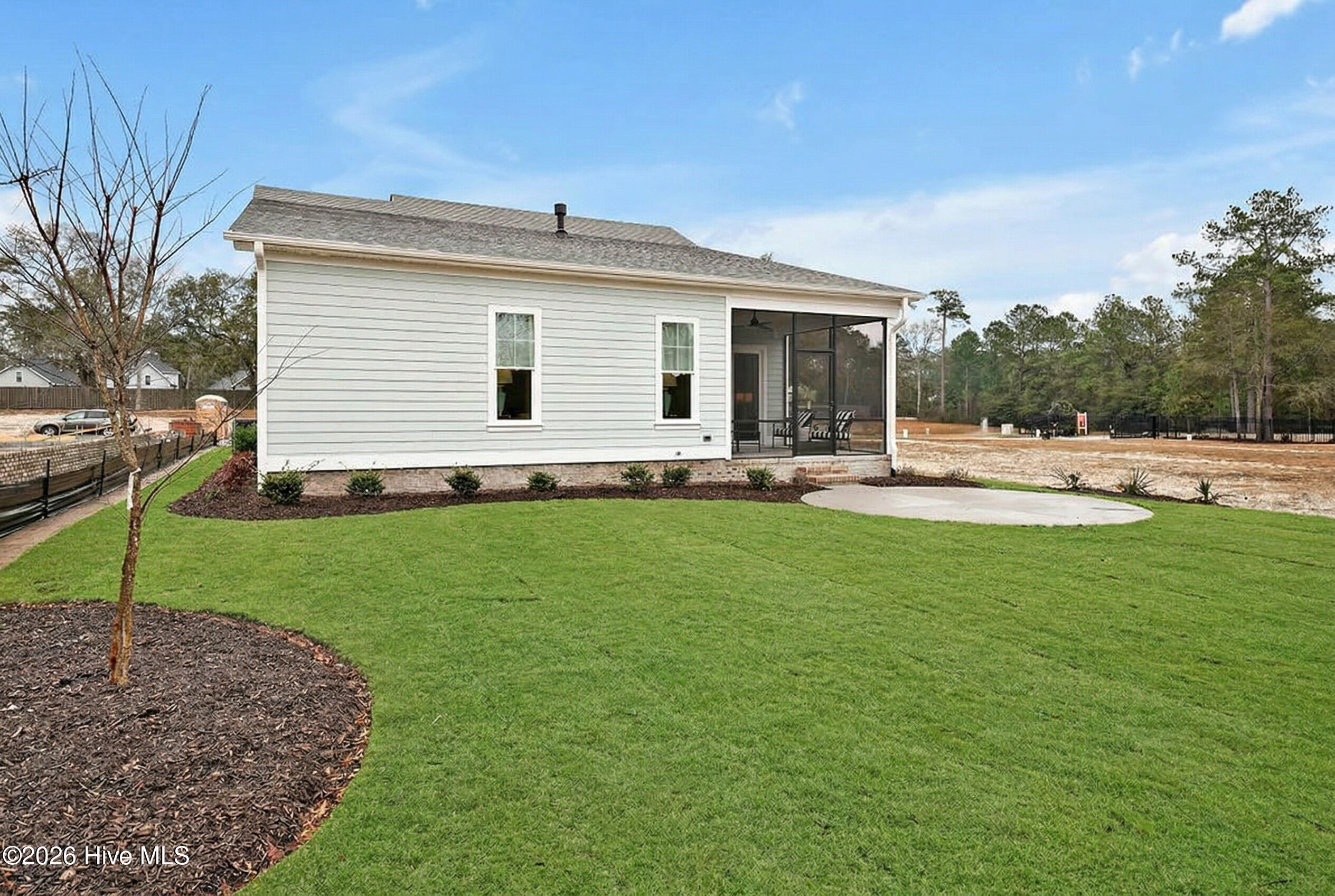 100441833 | Photo 44