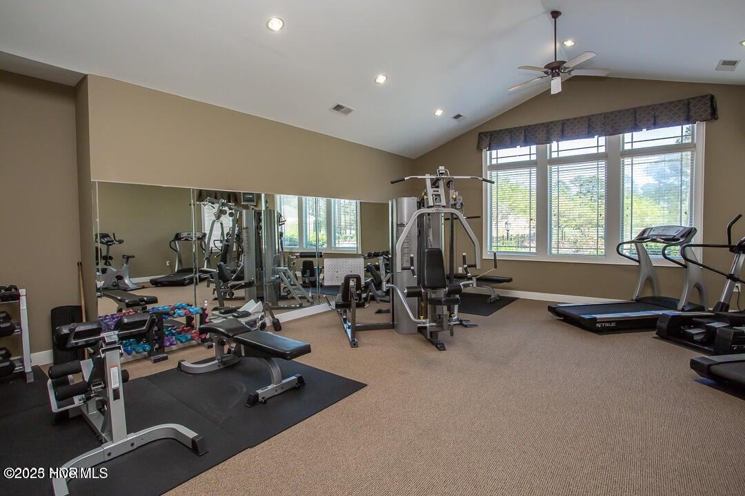 100547698 | Photo 72