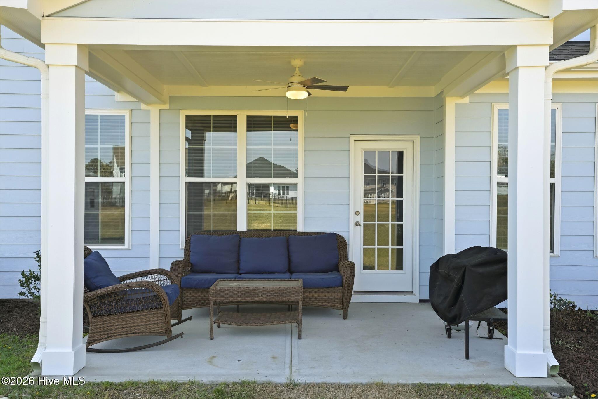 100563287 | Photo 83