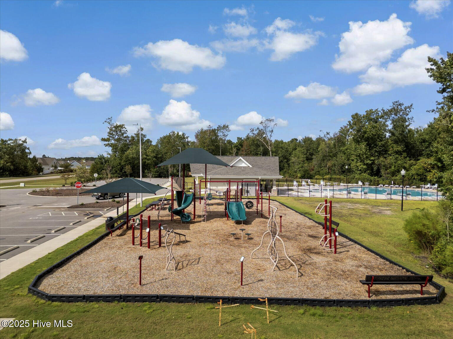 100542002 | Photo 26