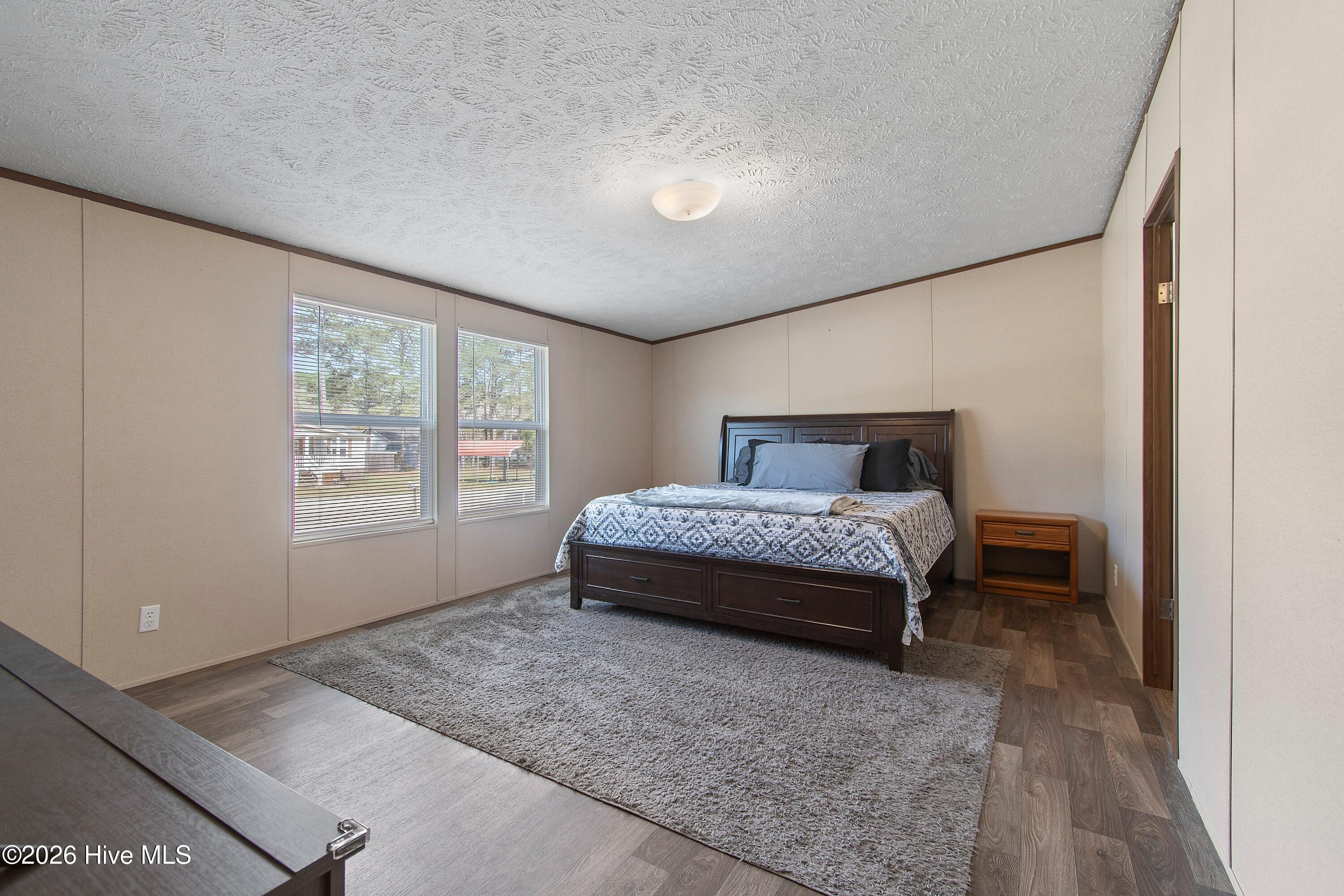 100563452 | Photo 23