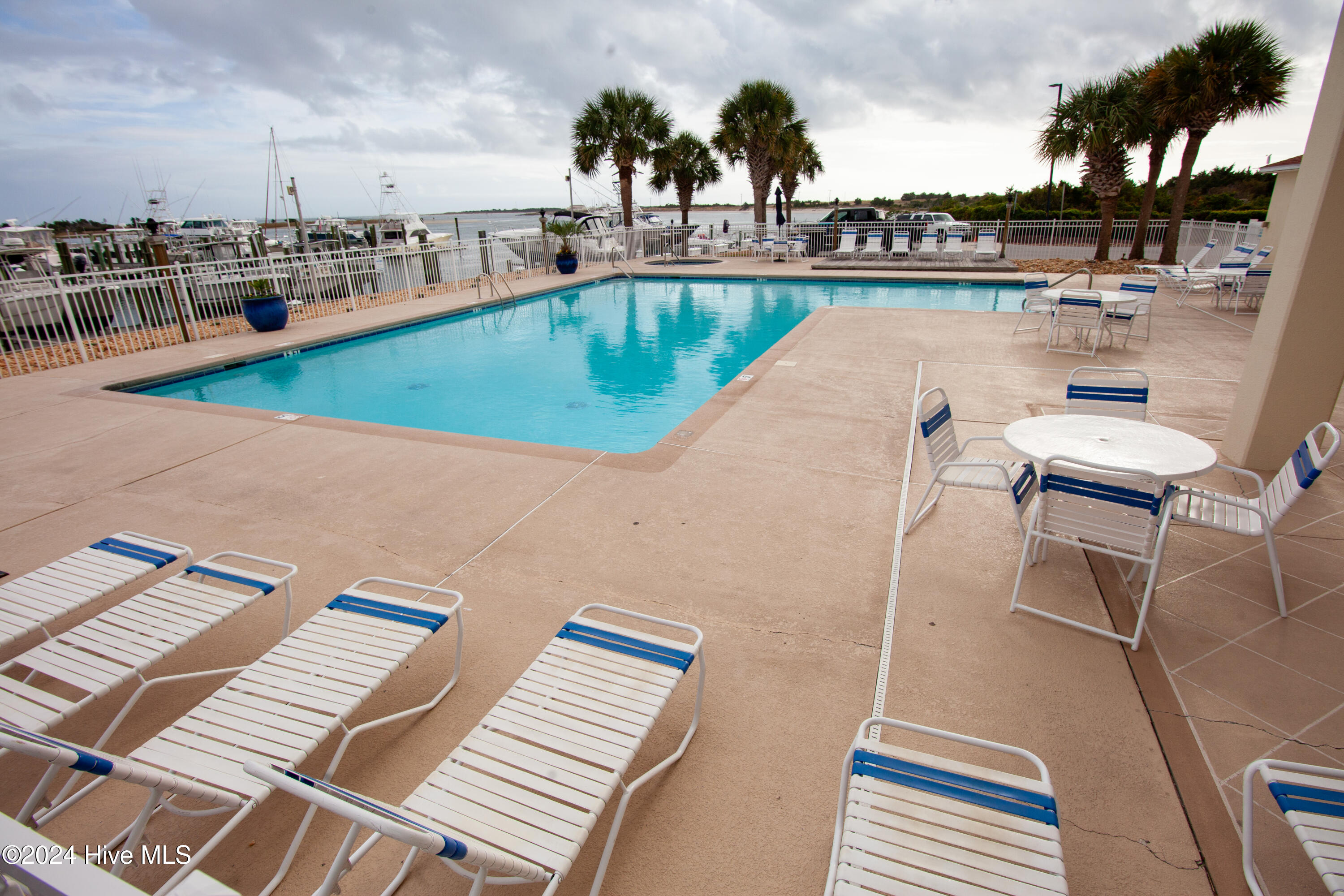 100 Olde Towne Yacht Club 