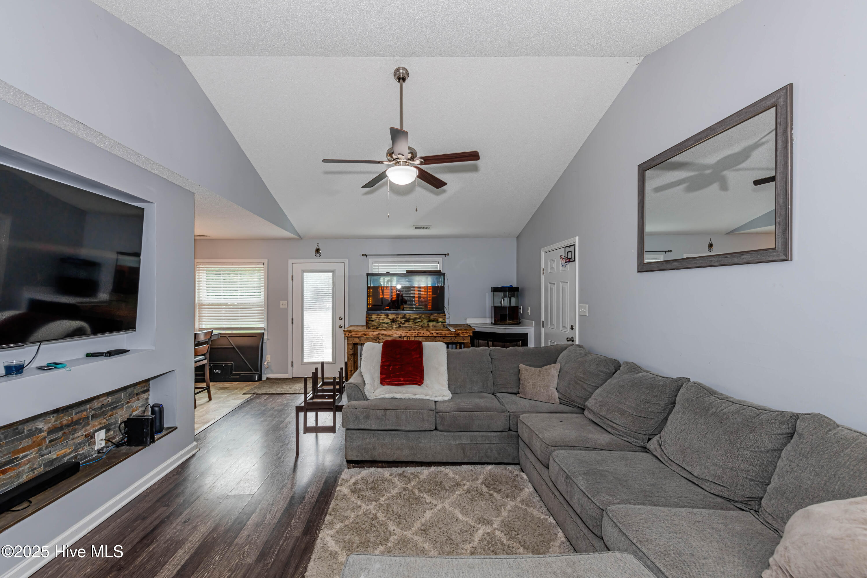 R Powelll (19 of 44)