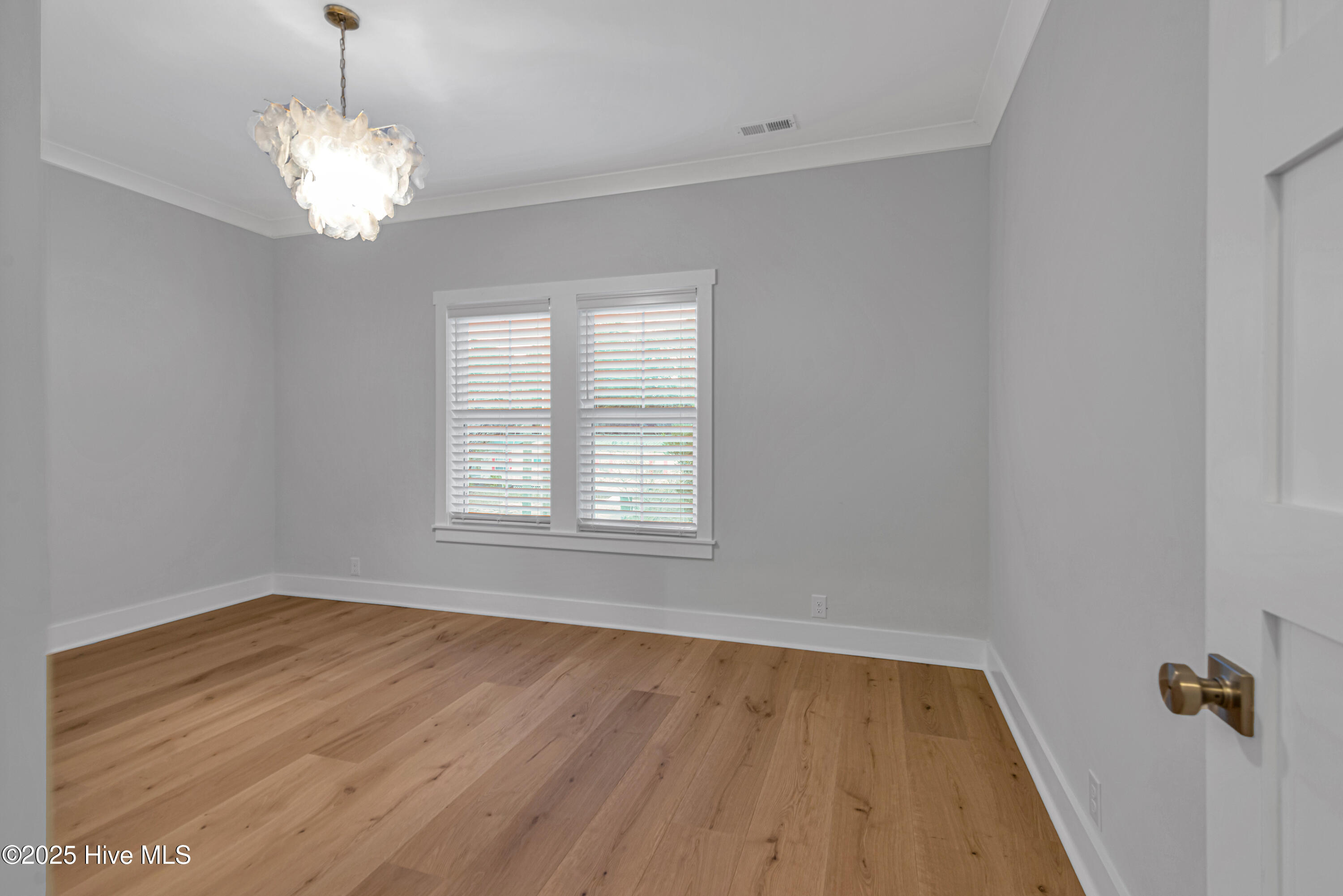 100542674 | Photo 28