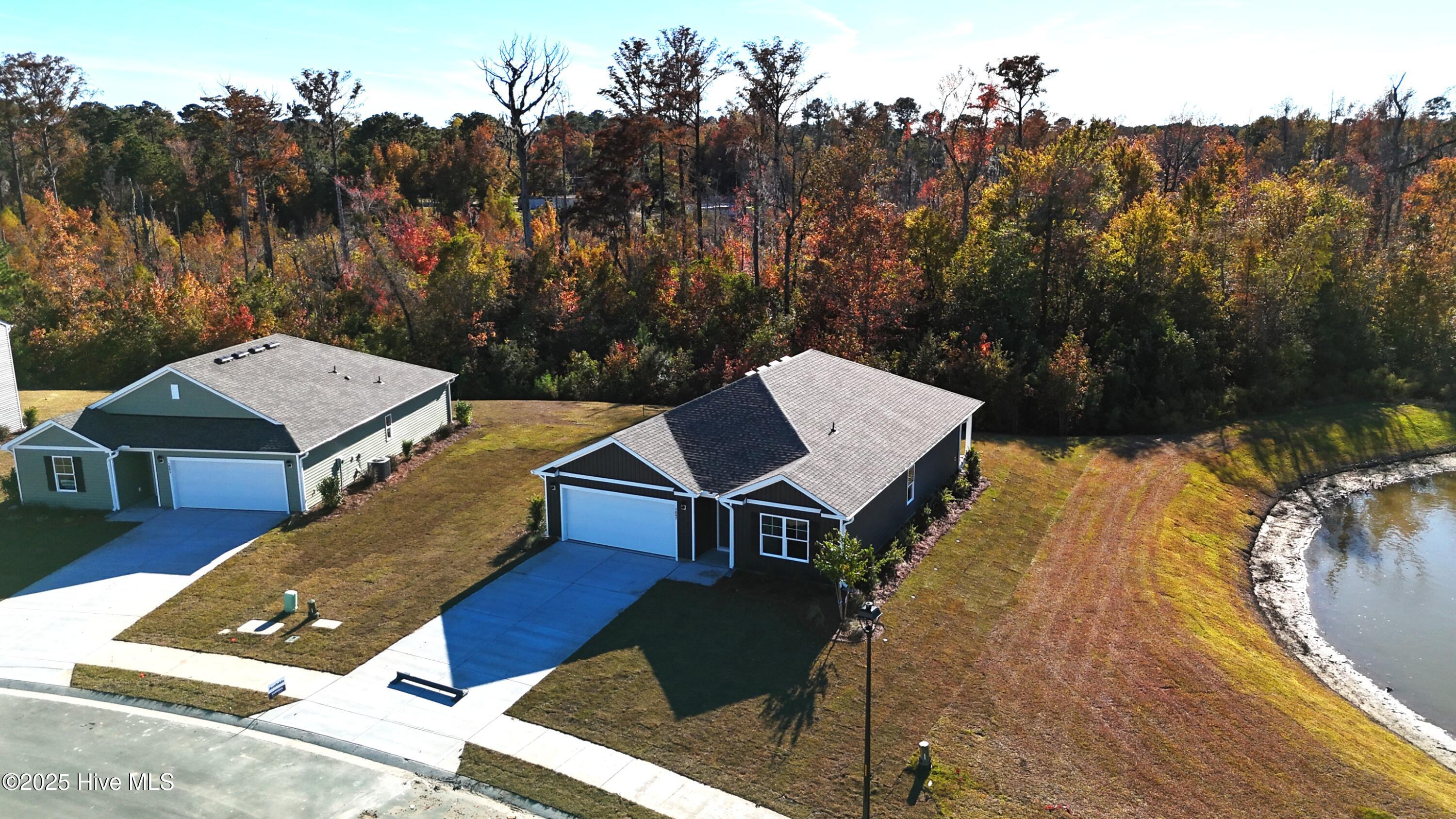 100531581 | Photo 30