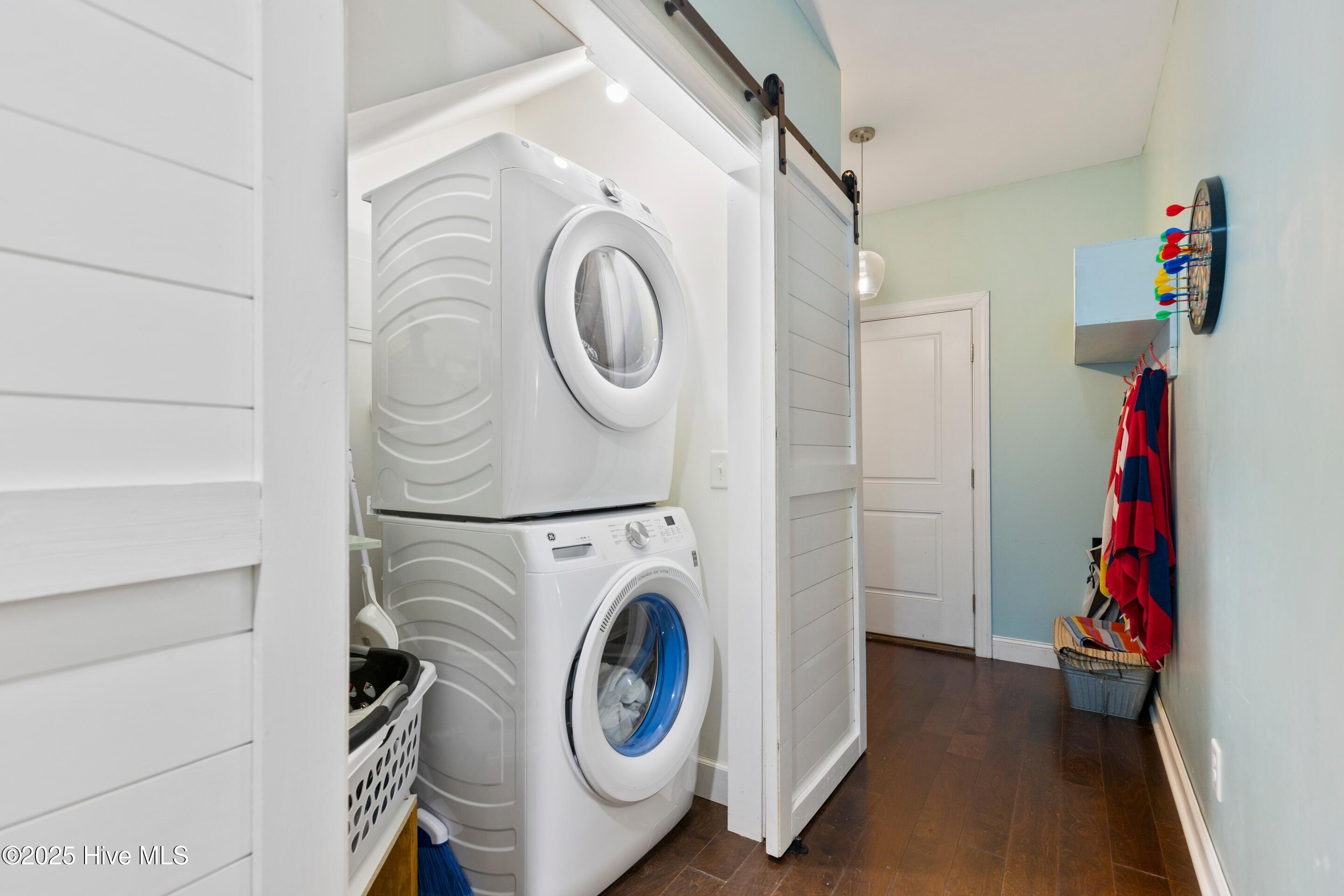 100536198 | Photo 48