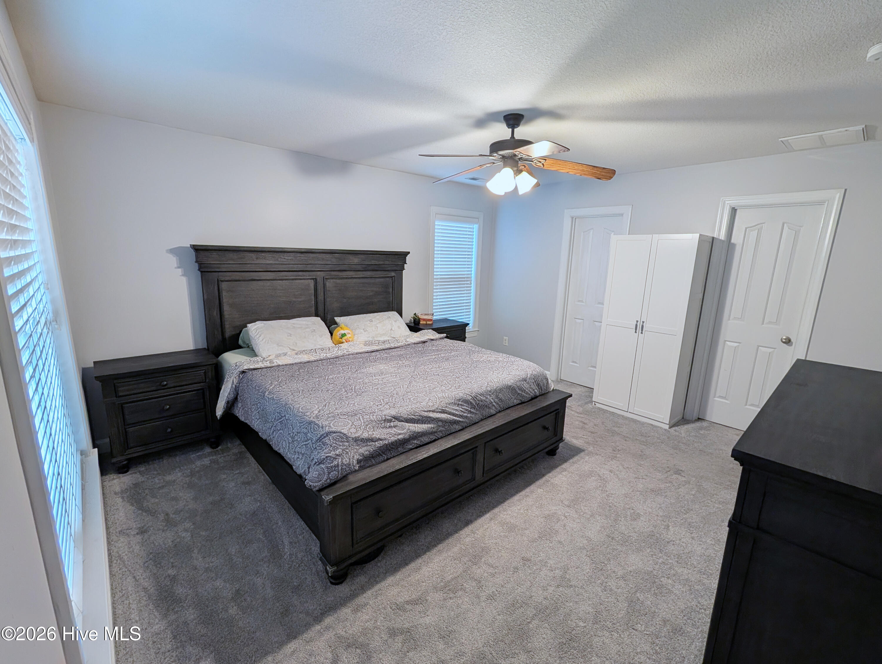 100564734 | Photo 58