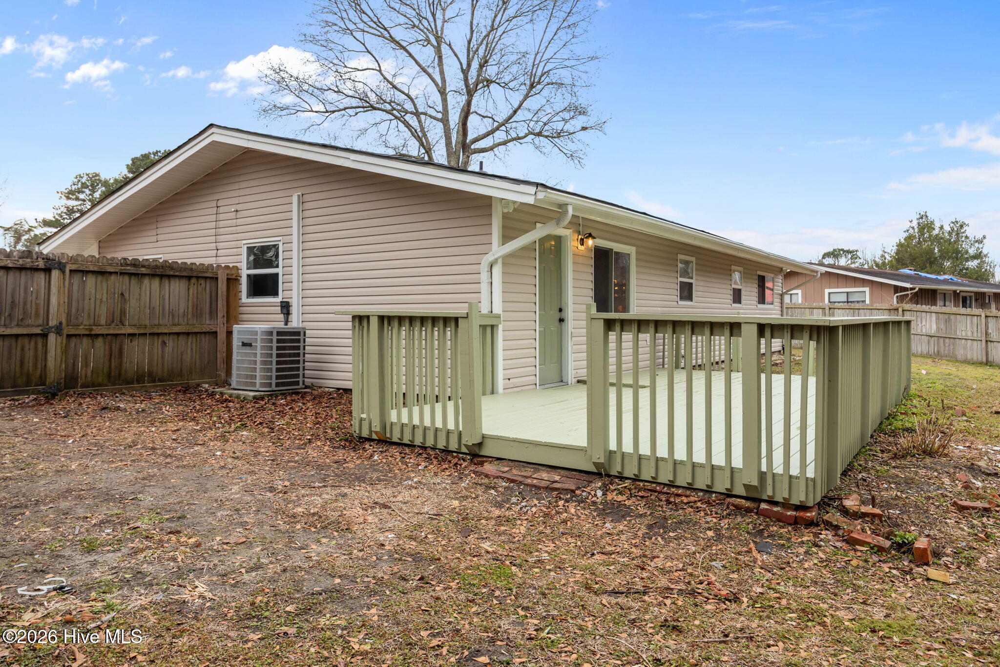 100552306 | Photo 48