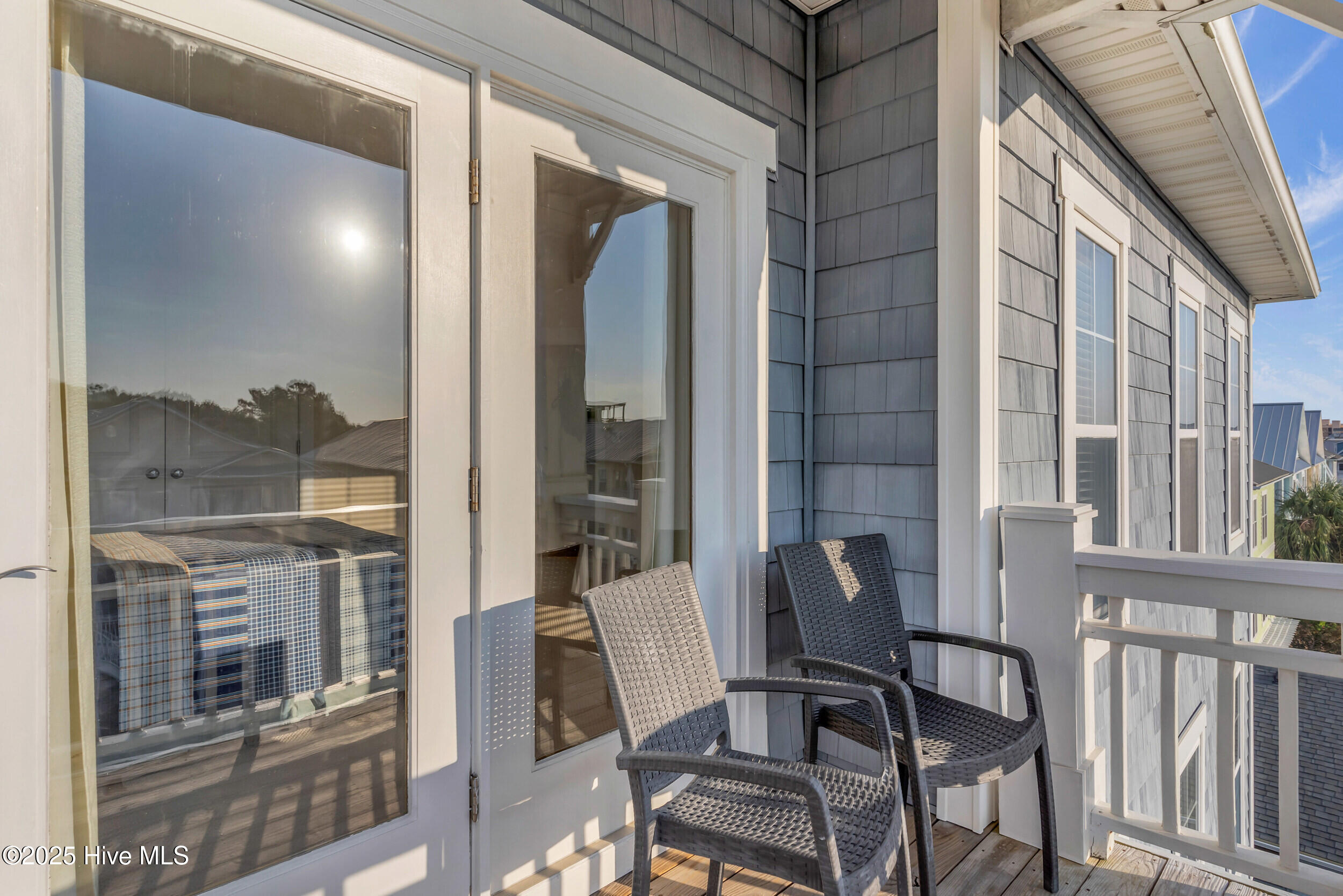 100530363 | Photo 36