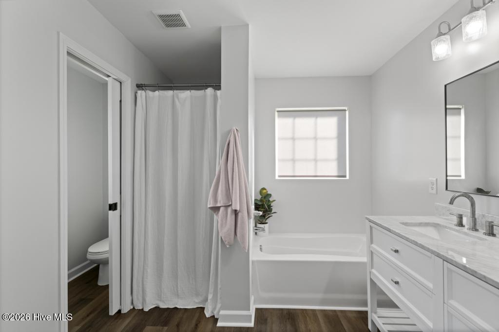 100561745 | Photo 33