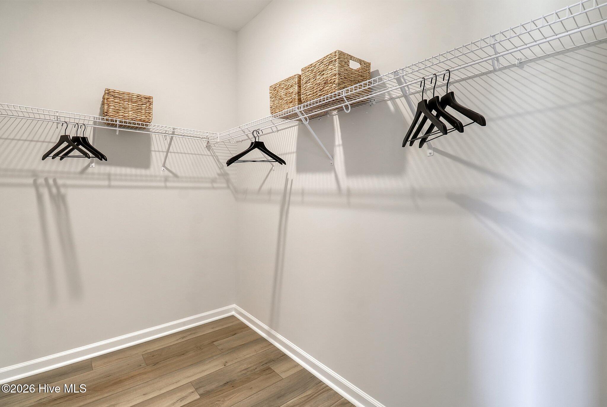 100551903 | Photo 22