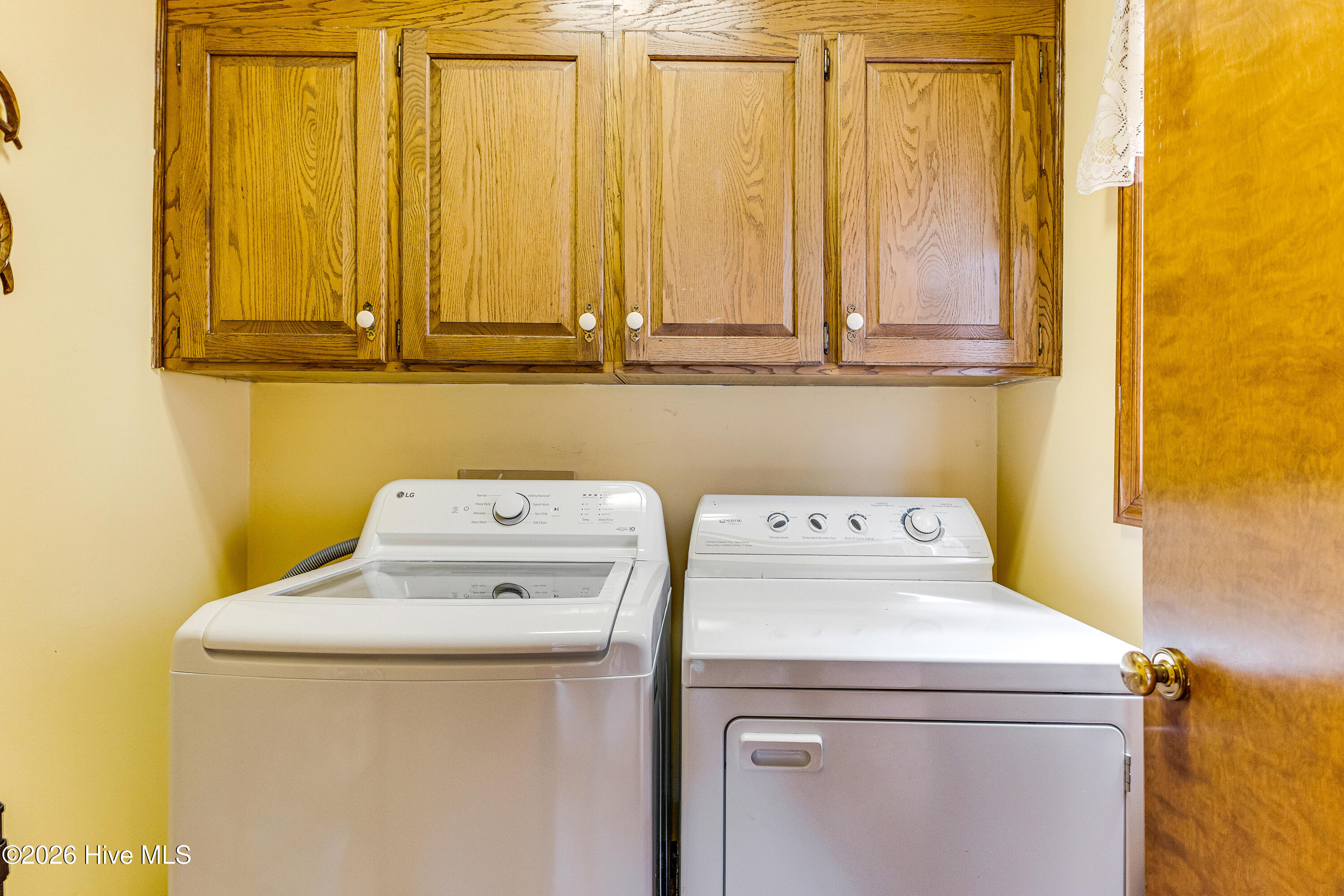 100592686 | Photo 33