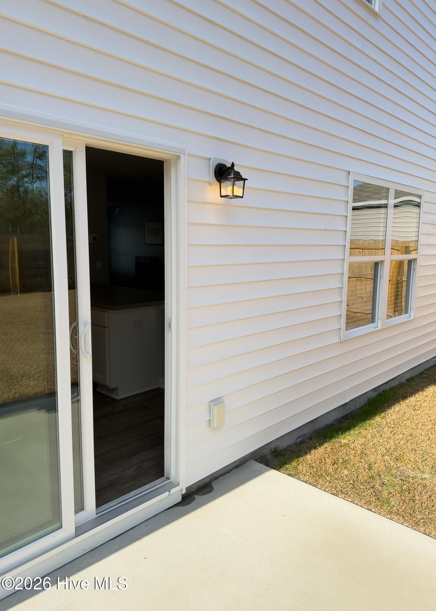 100550400 | Photo 32