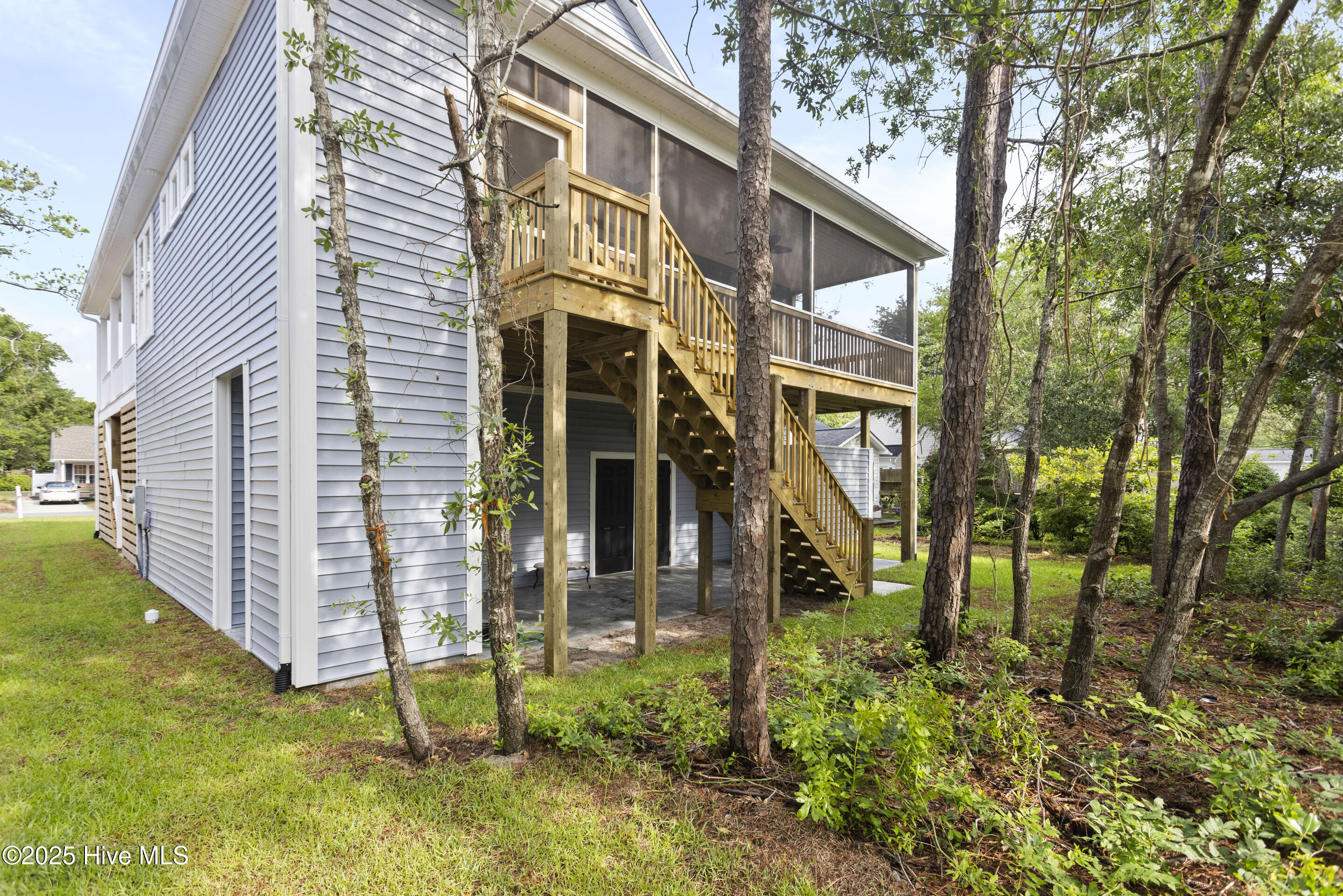 100504918 | Photo 46