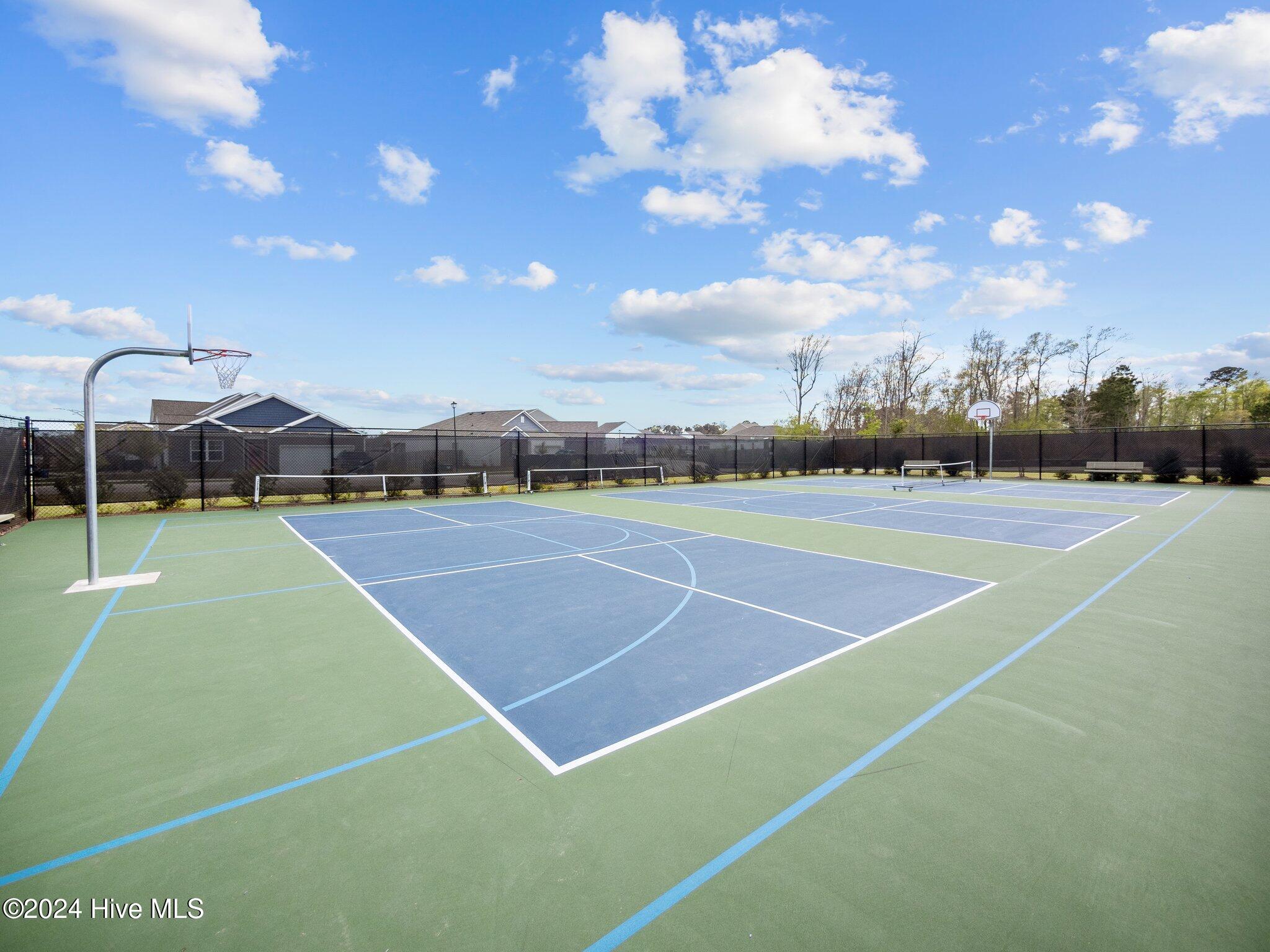 338 Edgewater Way, Surf City, NC, 28445