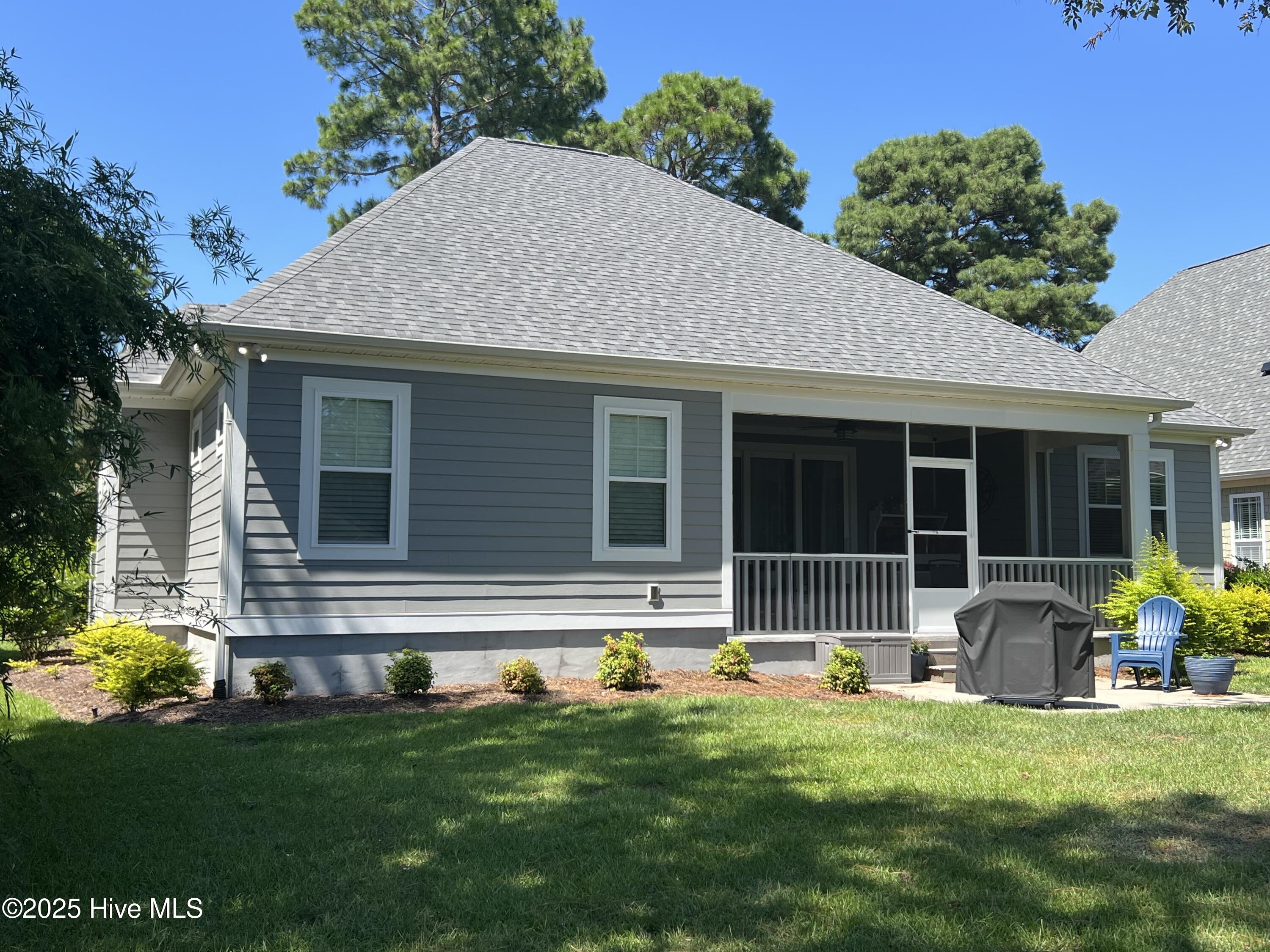 back 725 Bermuda Walk