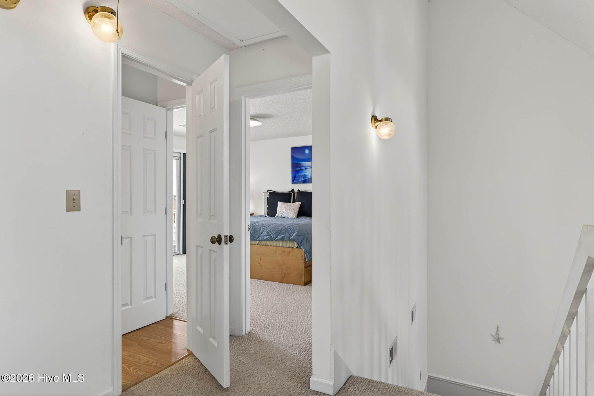 100564703 | Photo 32