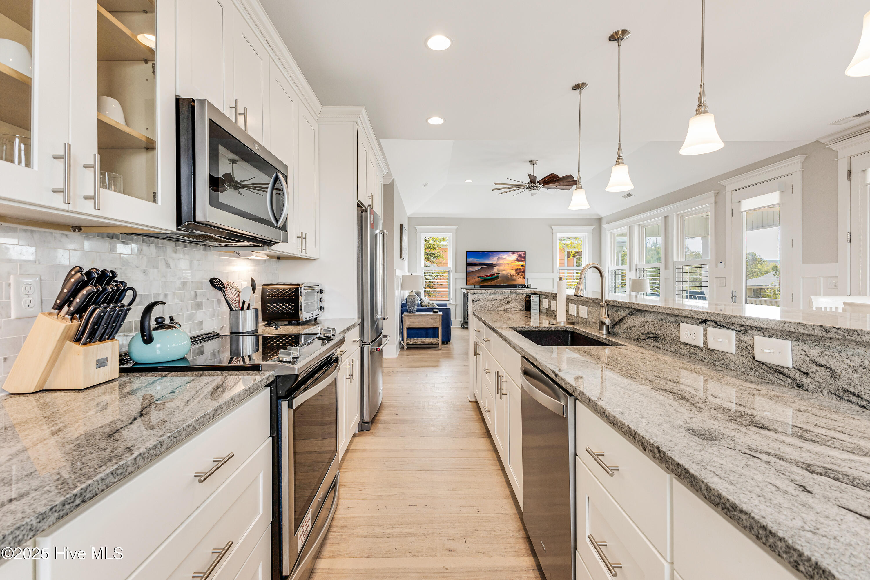 100500117 | Photo 11