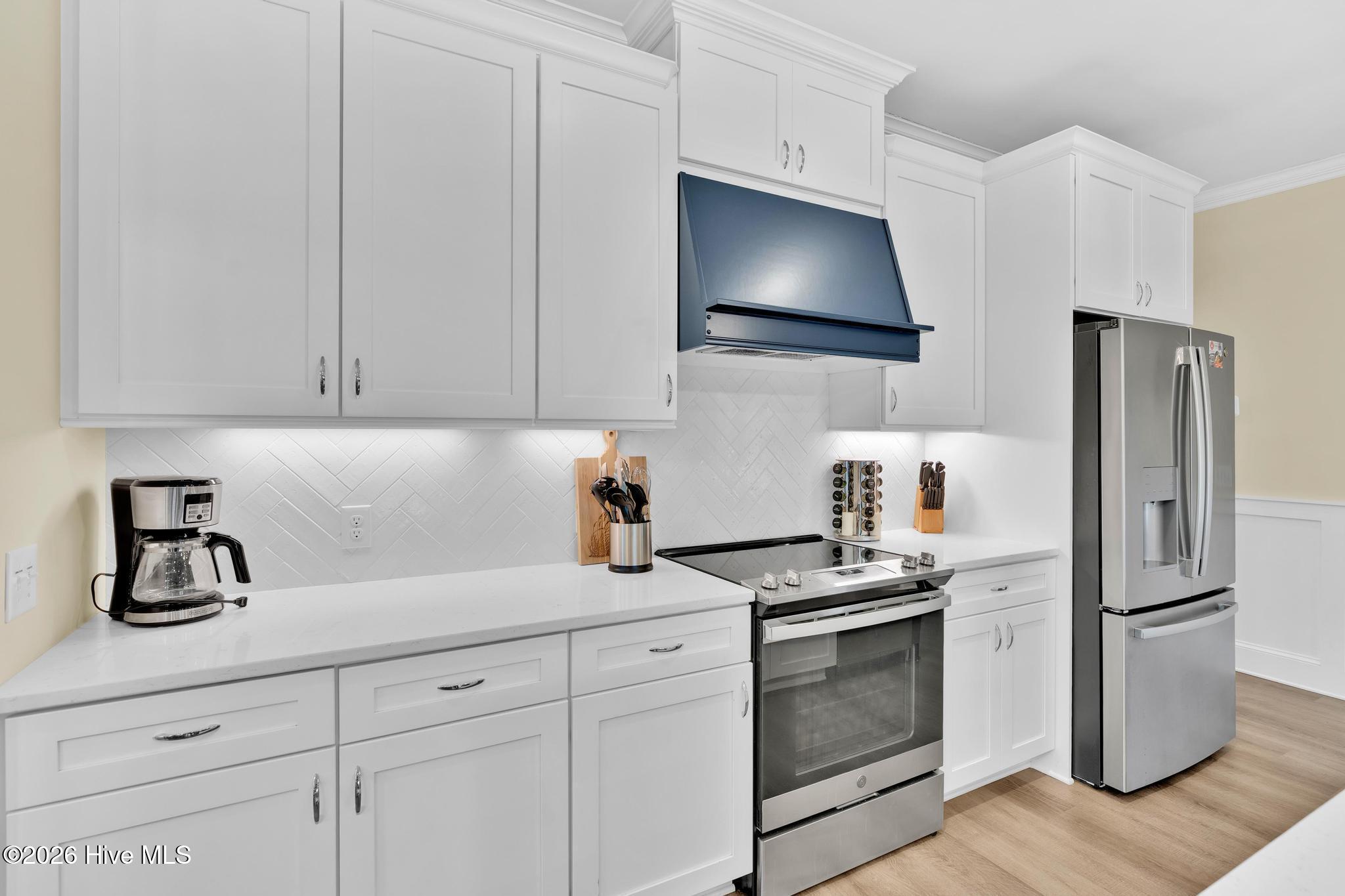 100548607 | Photo 12