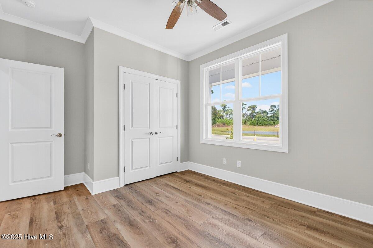 100545863 | Photo 42