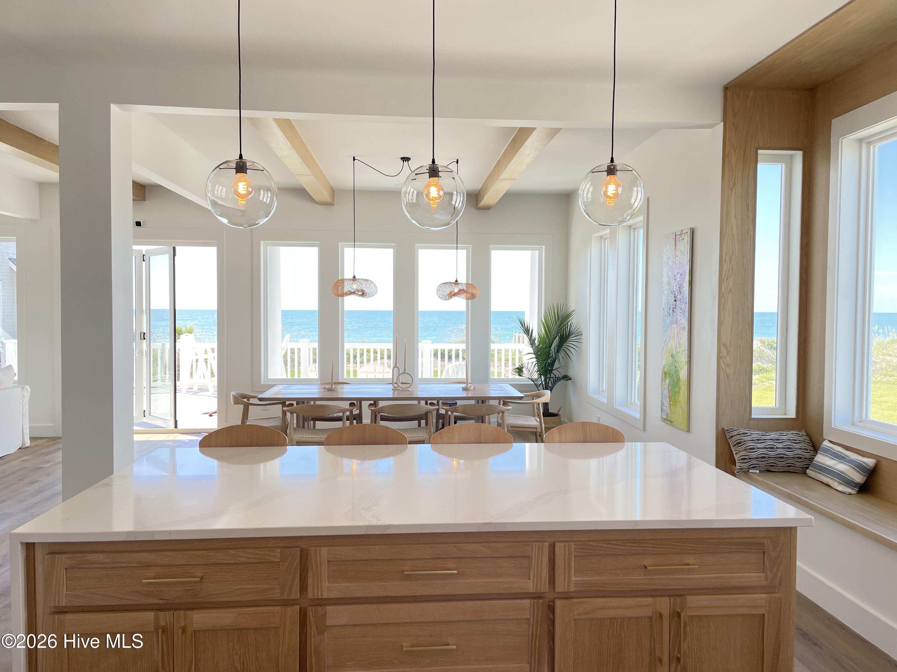 100556459 | Photo 11