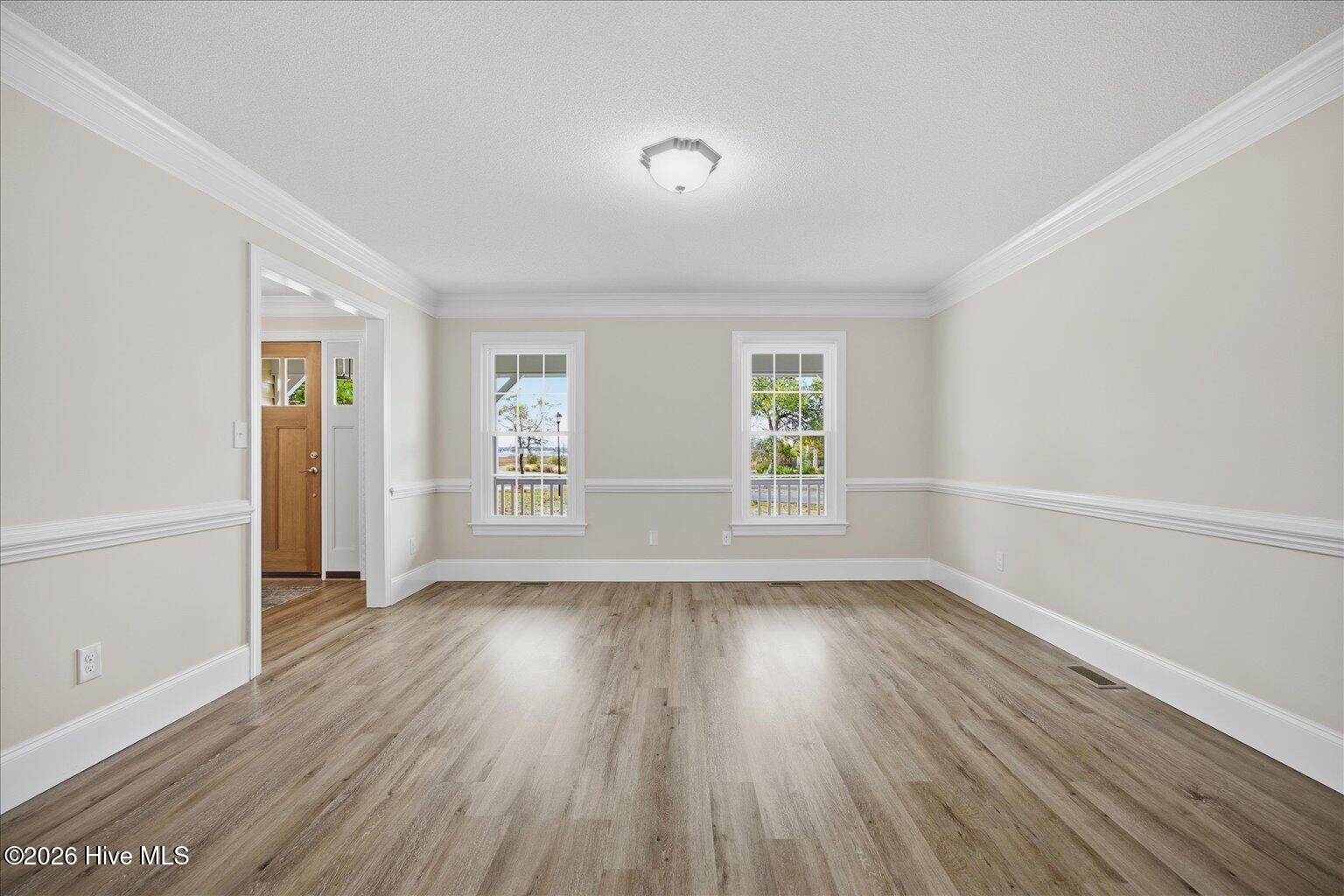 100555379 | Photo 14