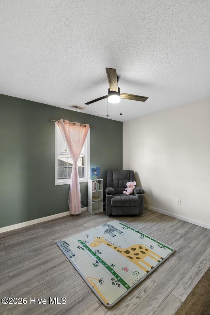 100553305 | Photo 22