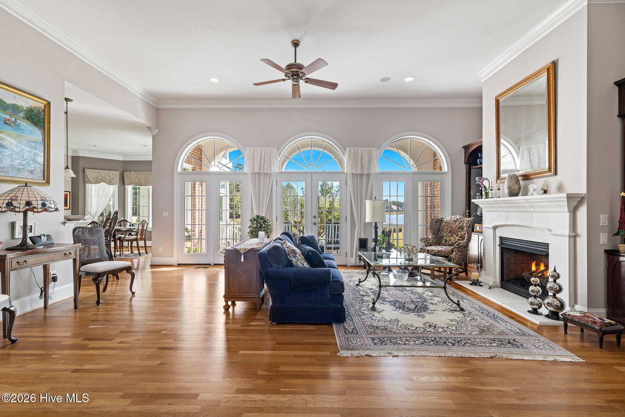 100560787 | Photo 13