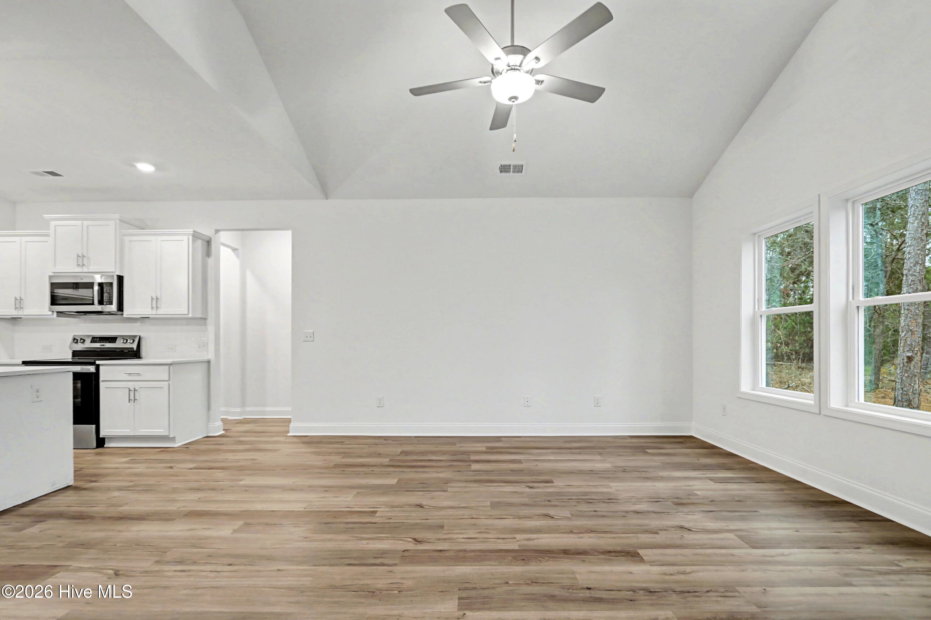 100555122 | Photo 17