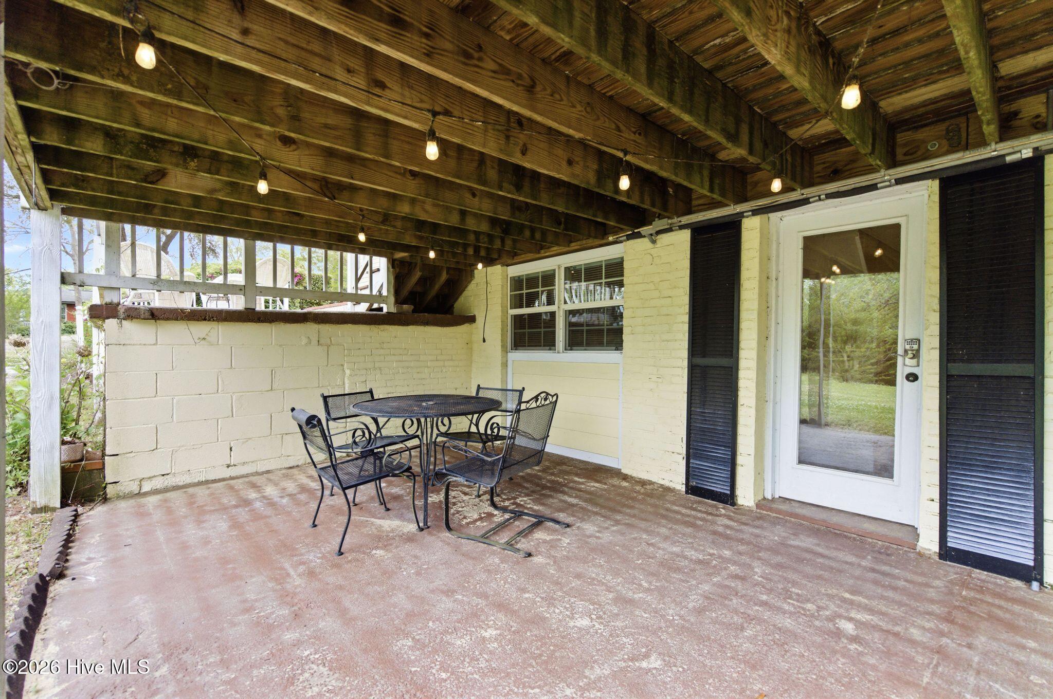 100565757 | Photo 34