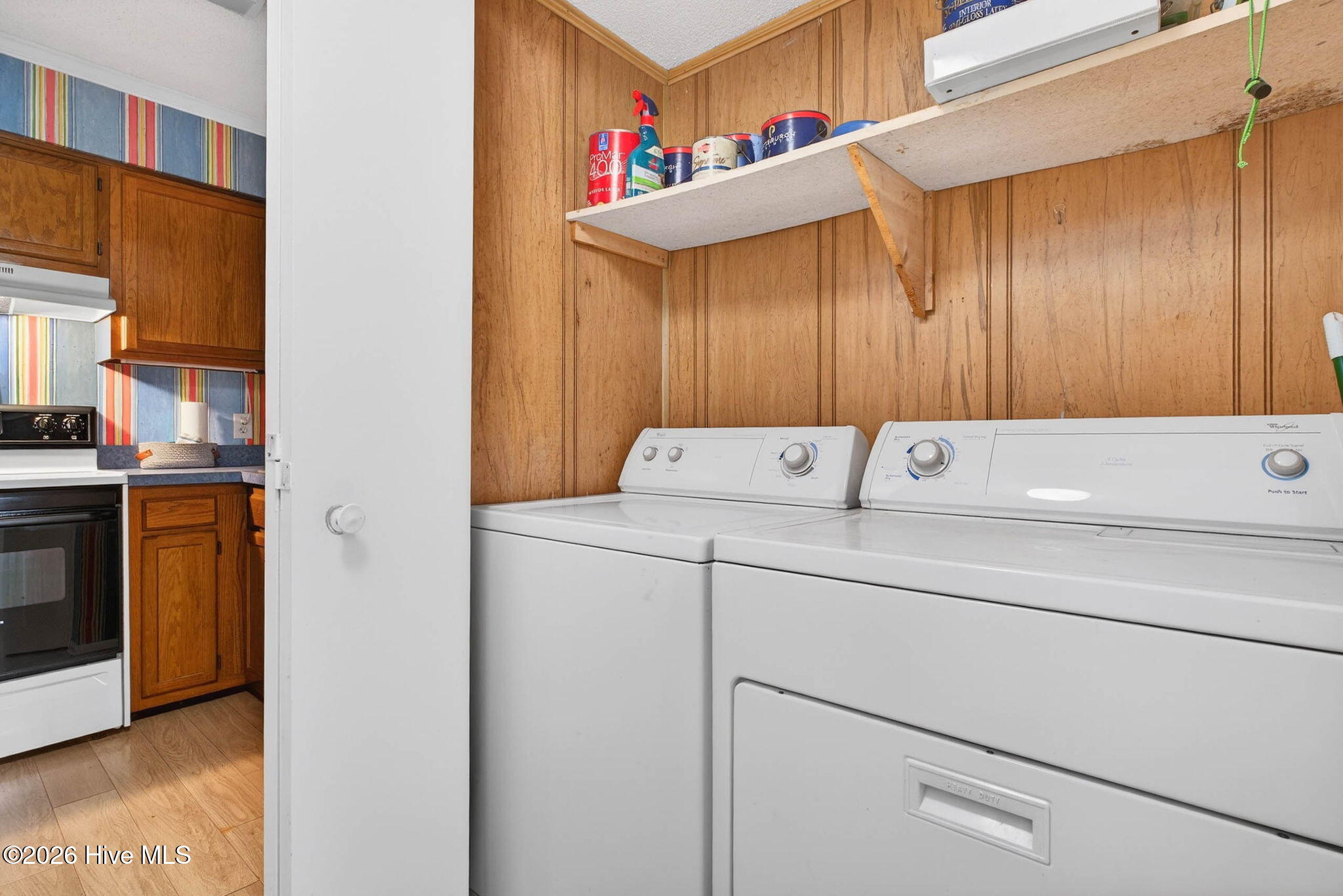 100568537 | Photo 13