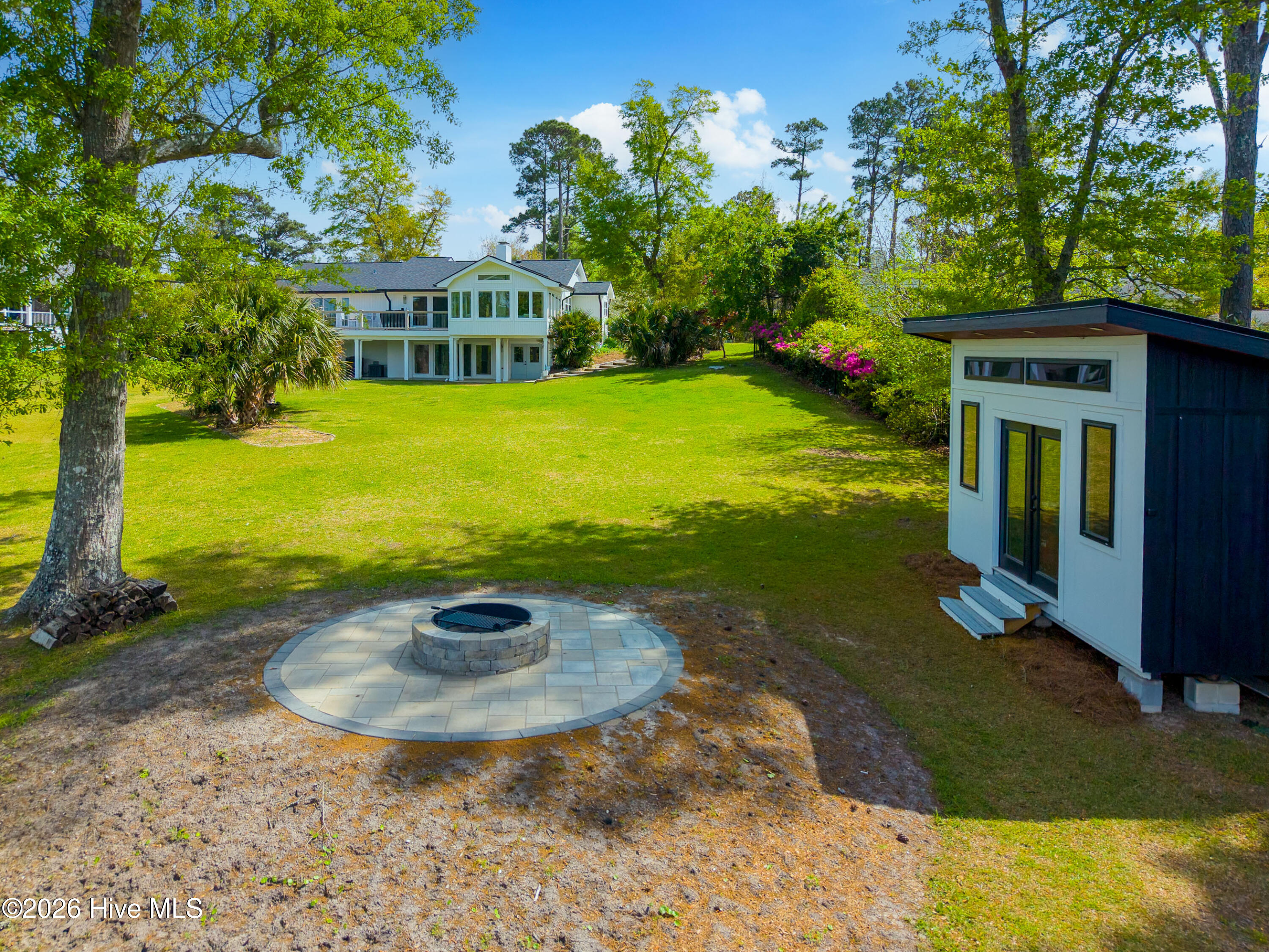 100556349 | Photo 39