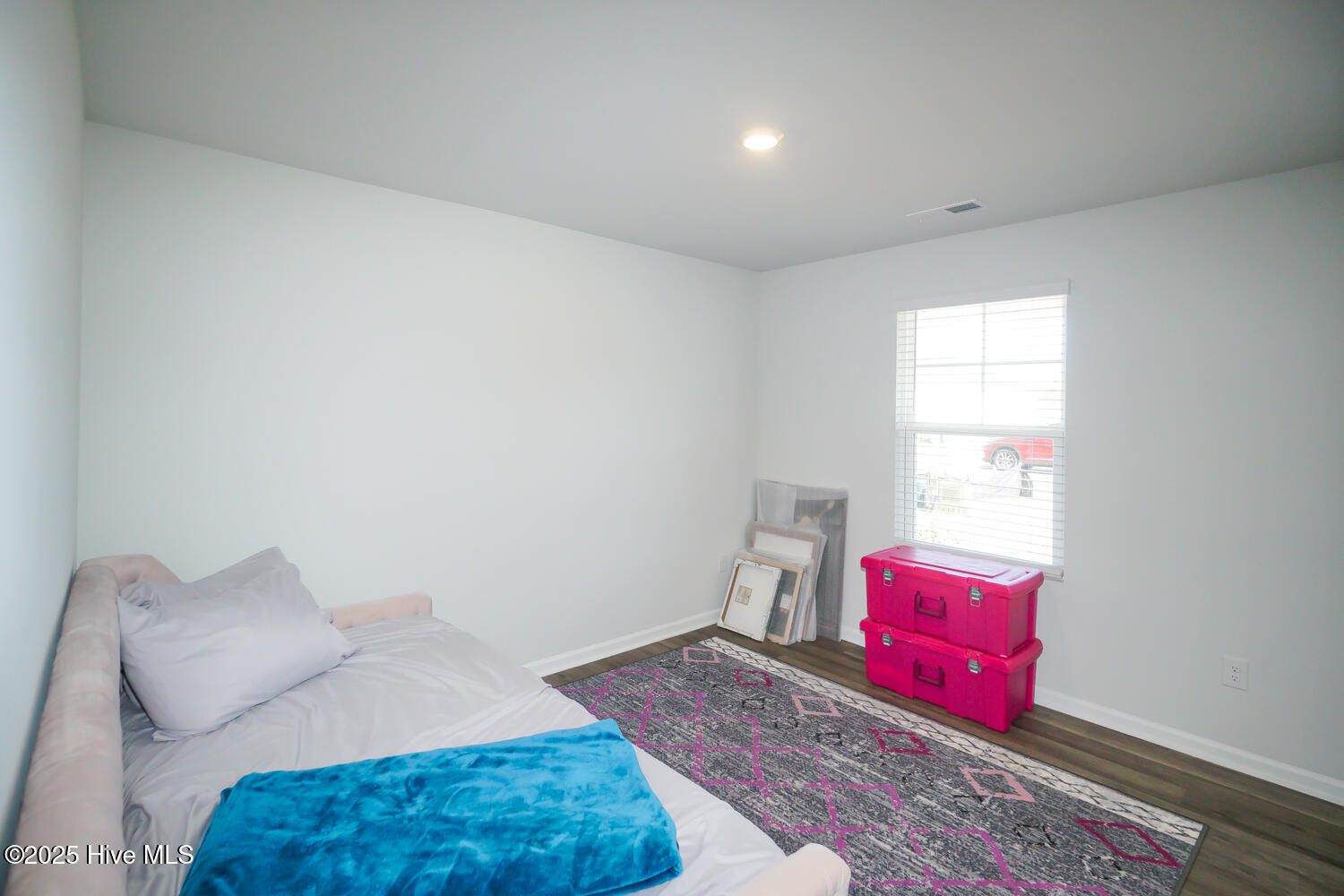 100494824 | Photo 18