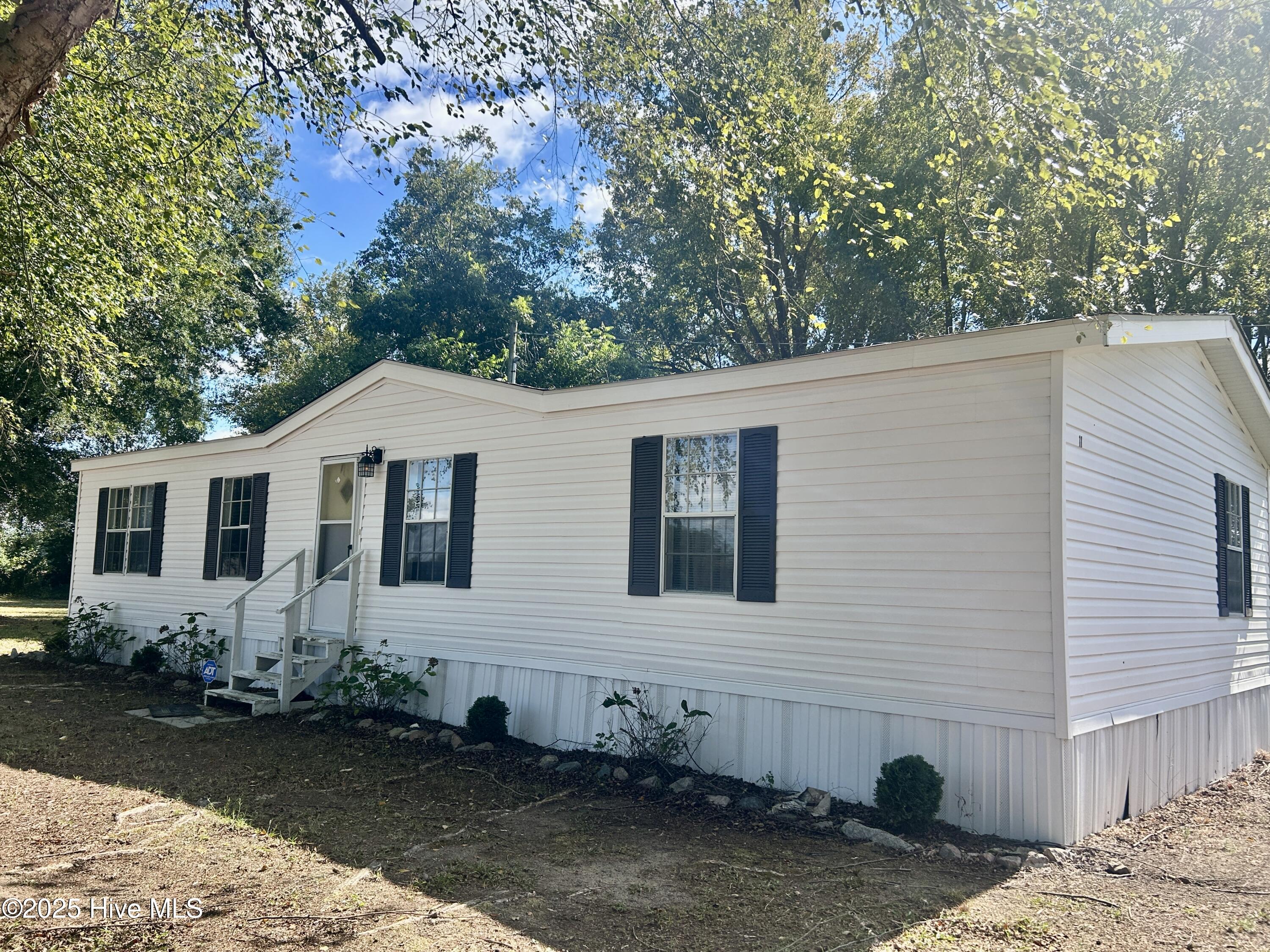 Homes for sale in Scotland Neck, NC | 101 Dudley Farm Rd, Scotland Neck, NC 27874 | MLS# 100536400