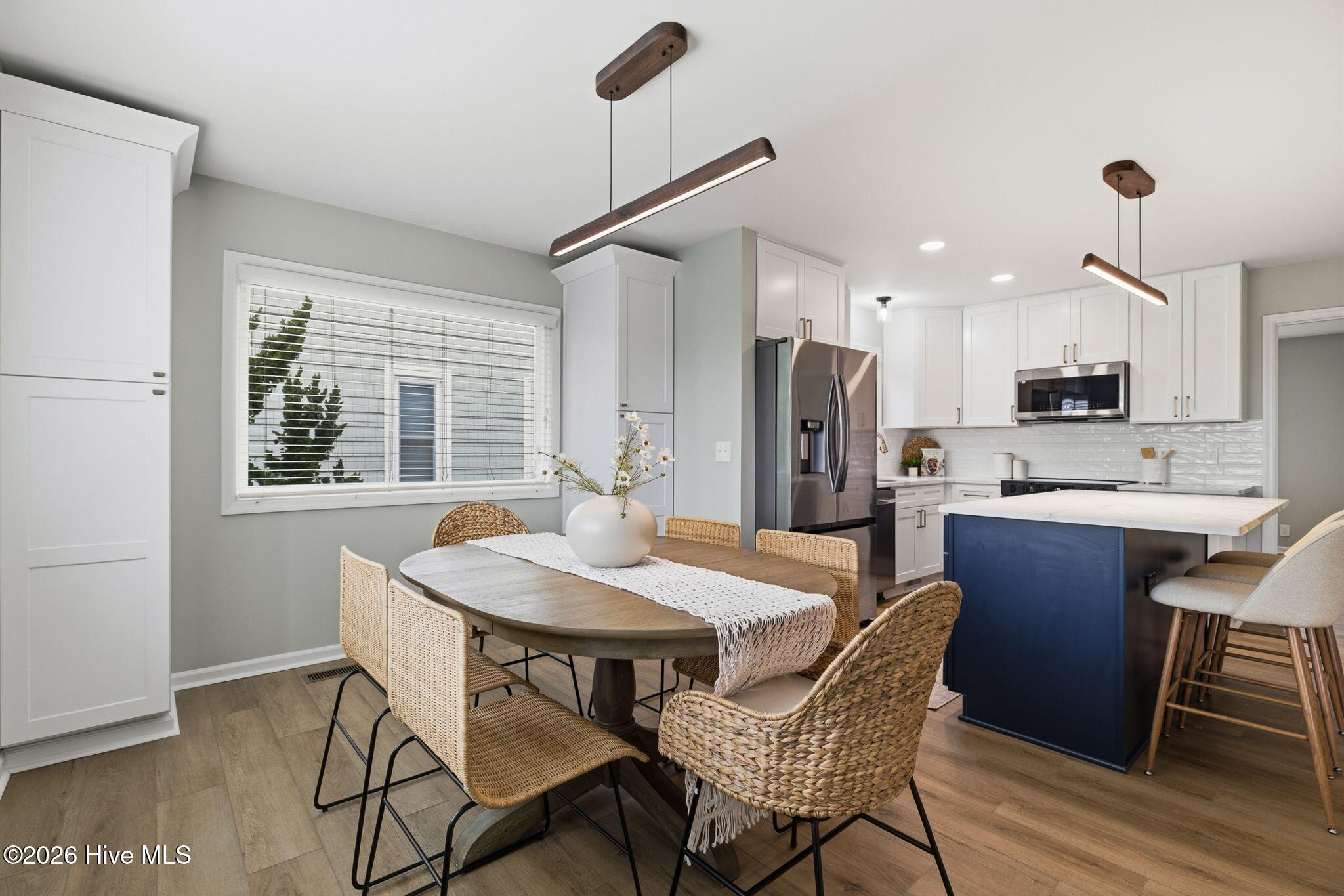 100557260 | Photo 24