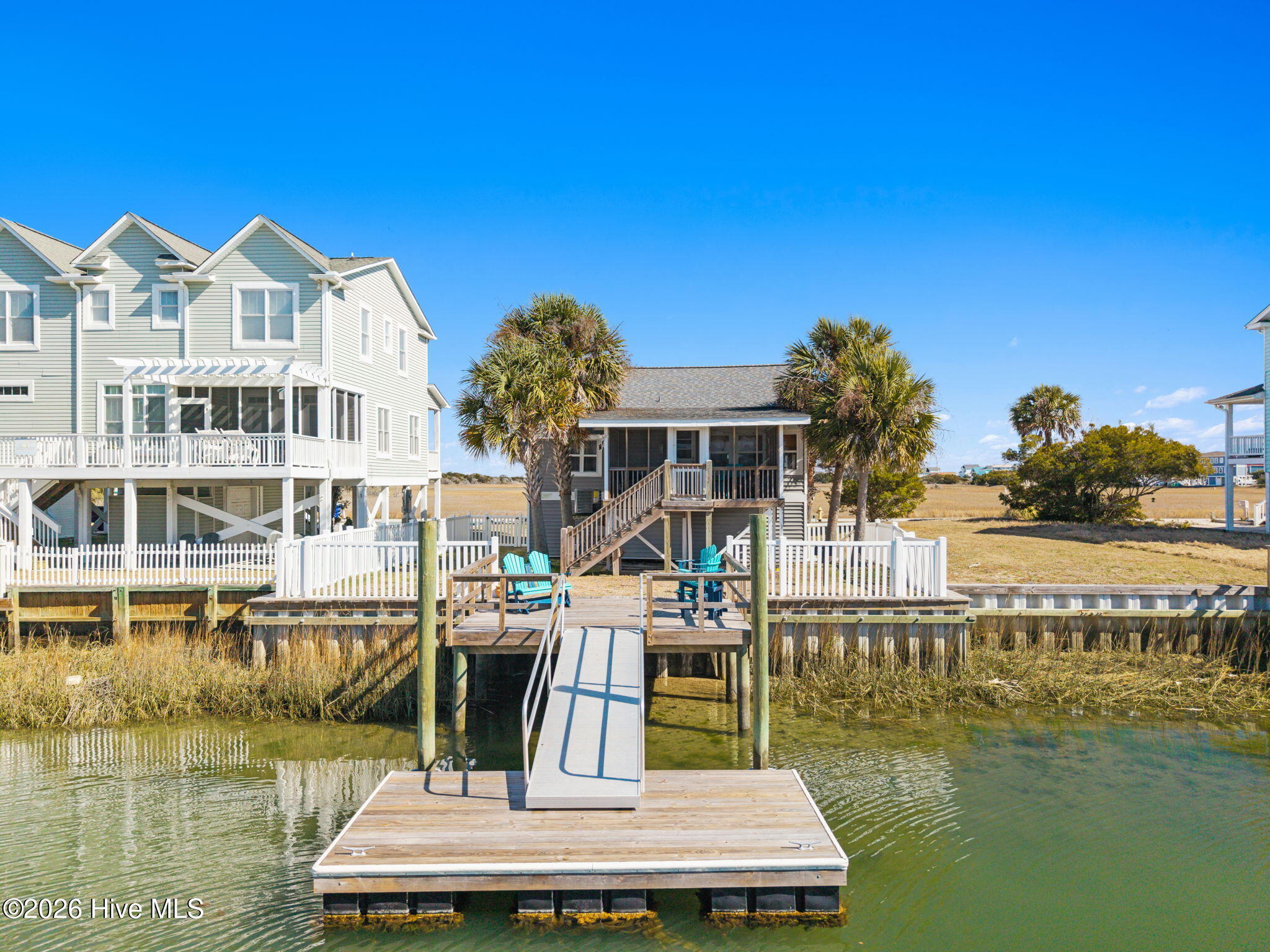 100554789 | Photo 39