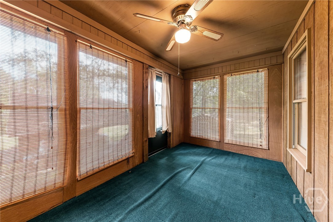 Enclosed Porch off MBR