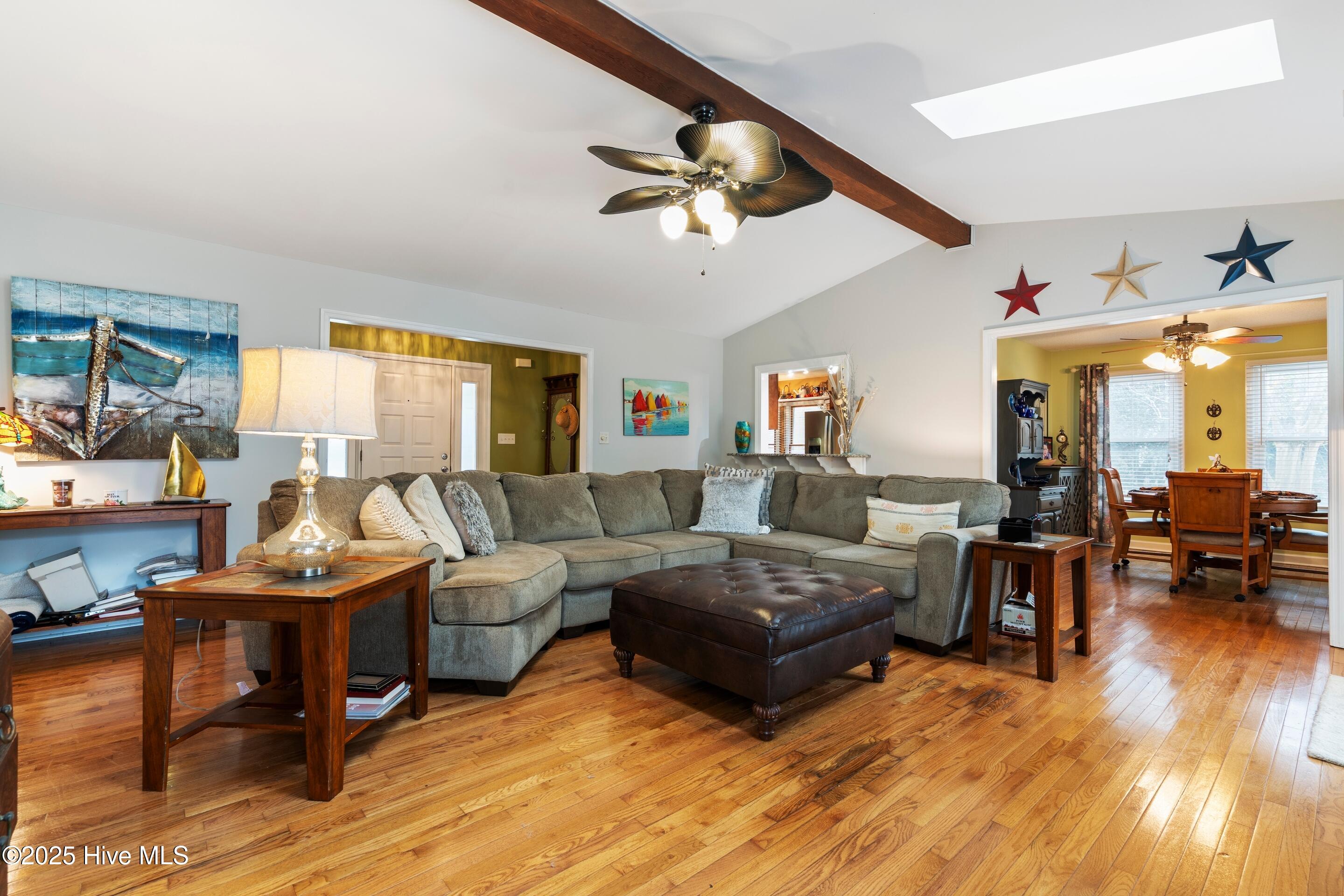 100543561 | Photo 13