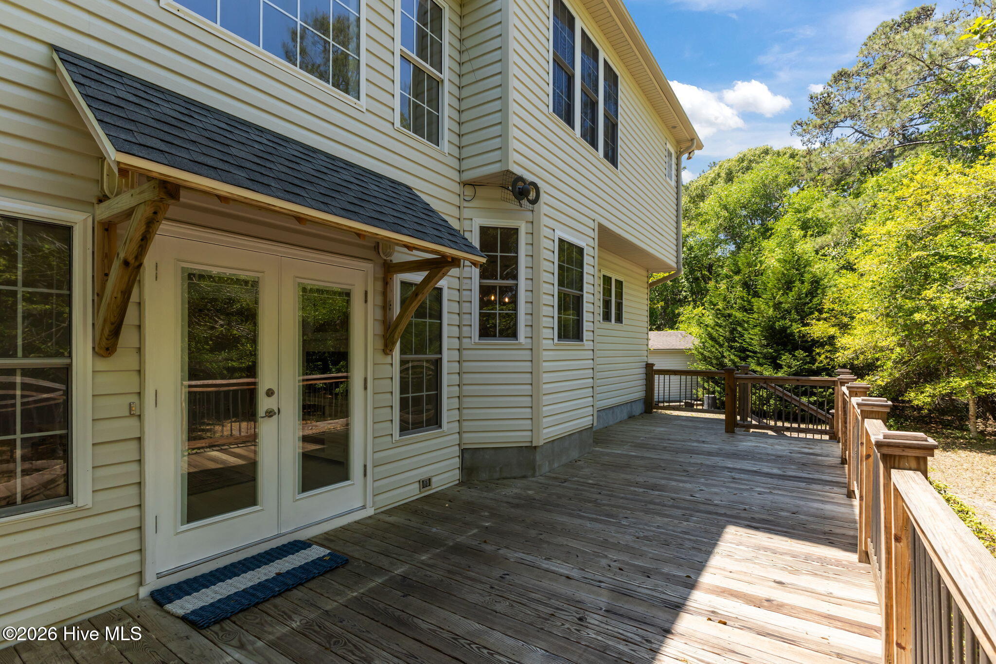 100569957 | Photo 26