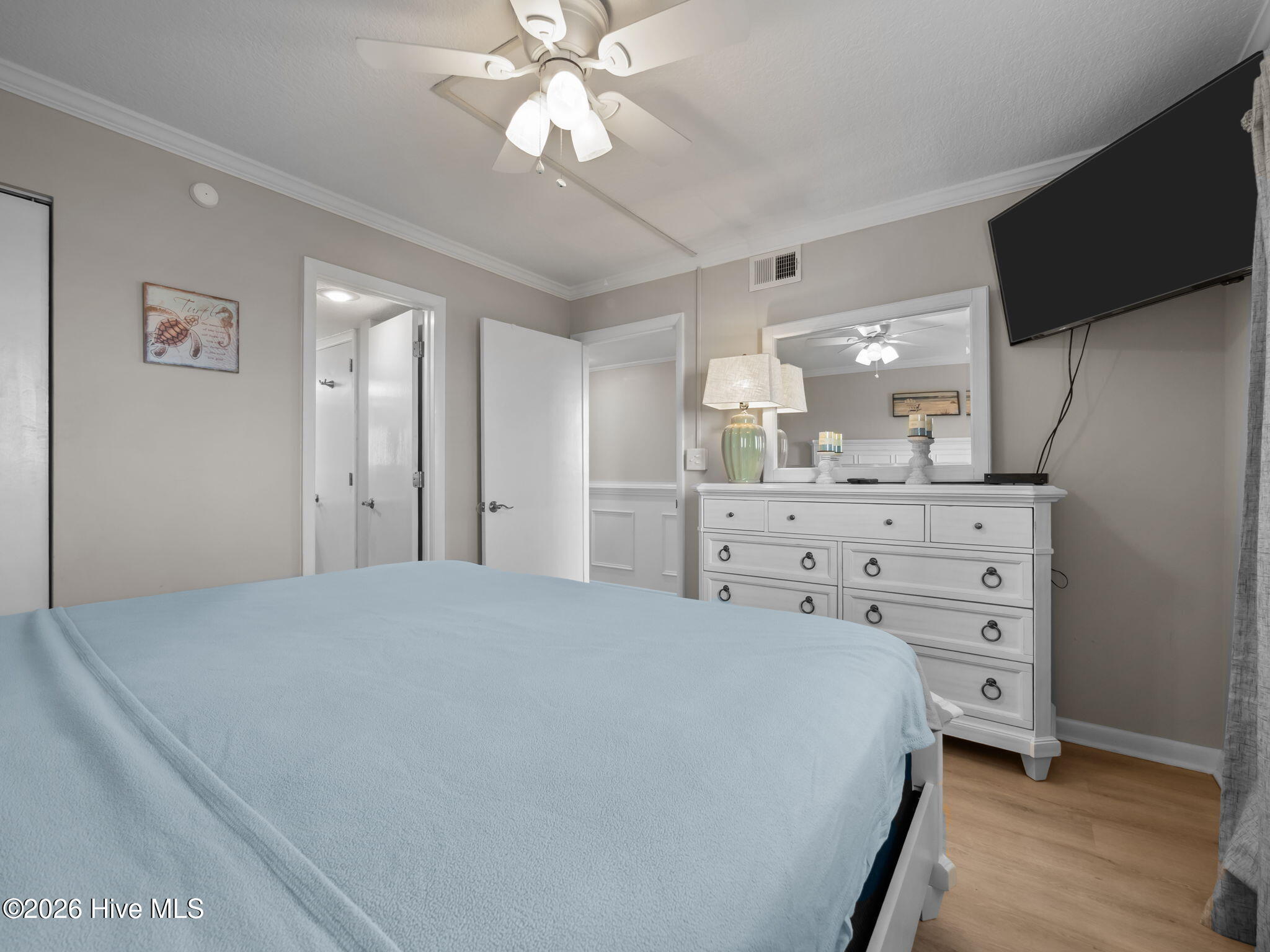 100550428 | Photo 17