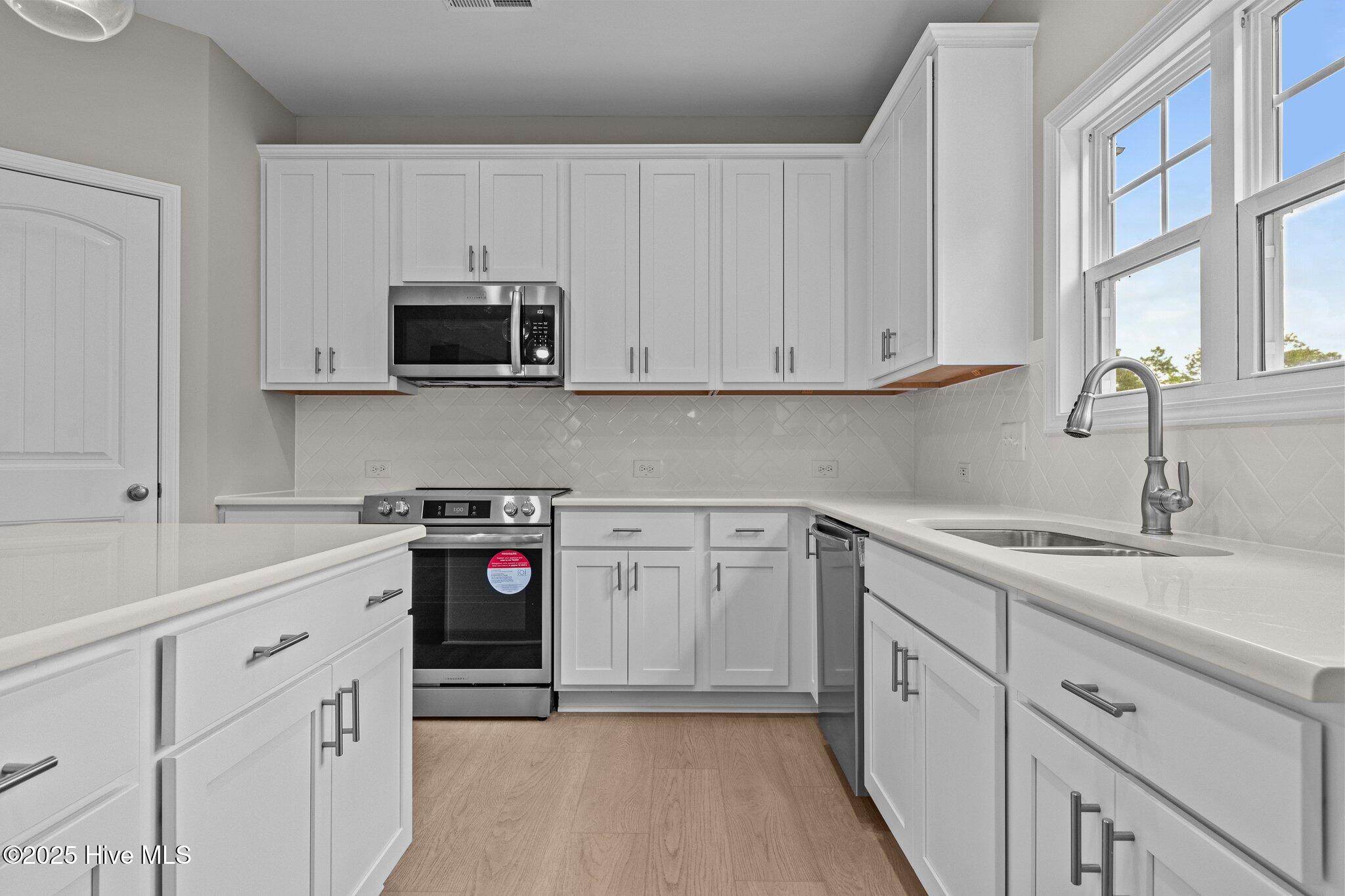 17-web-or-mls-707A8476