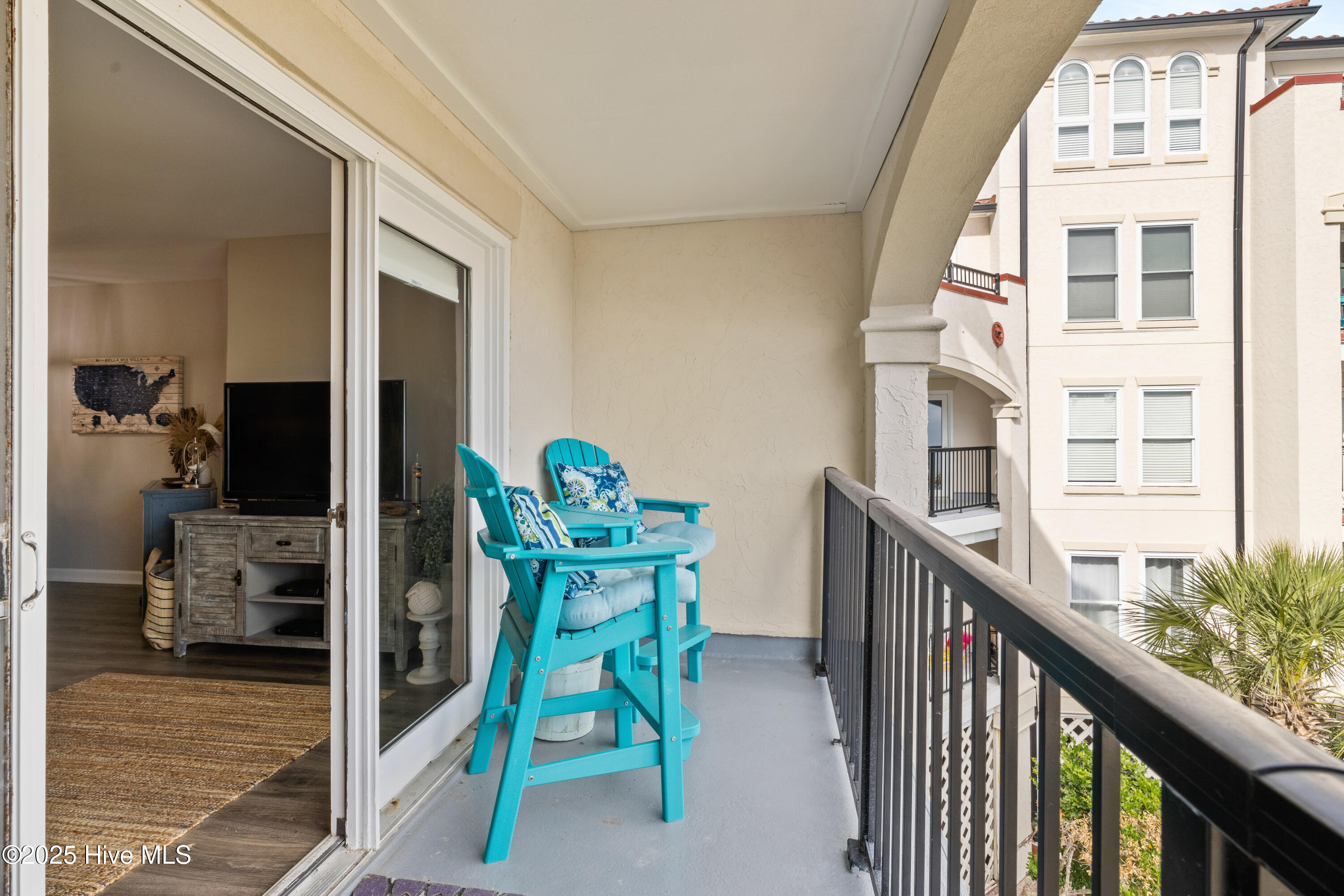 100530467 | Photo 20