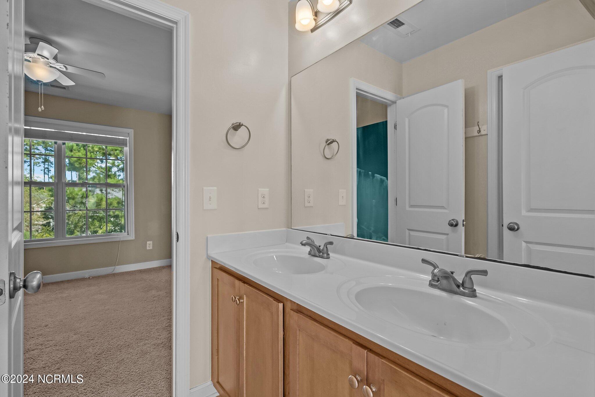 100544089 | Photo 27