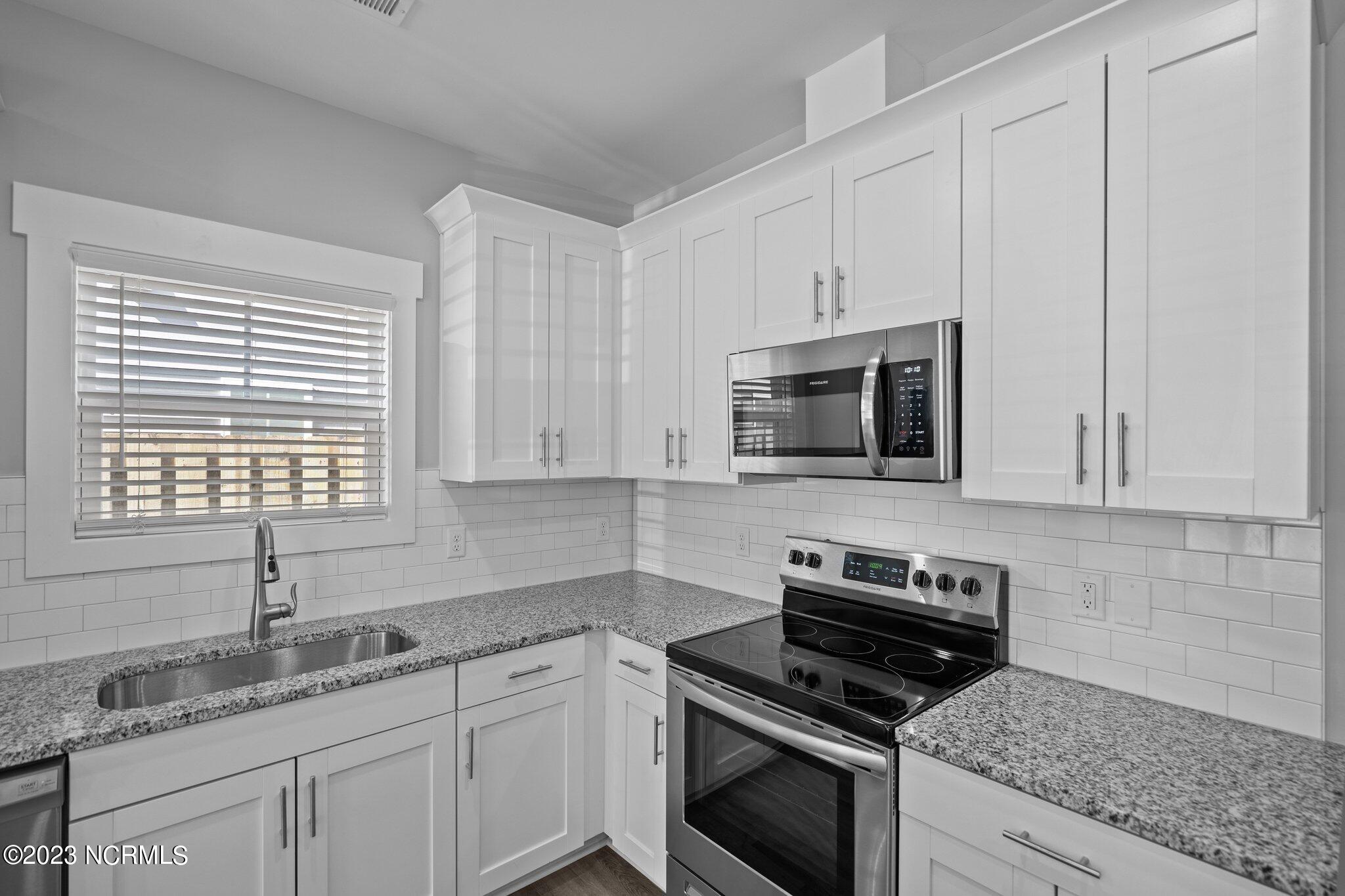 100545578 | Photo 18