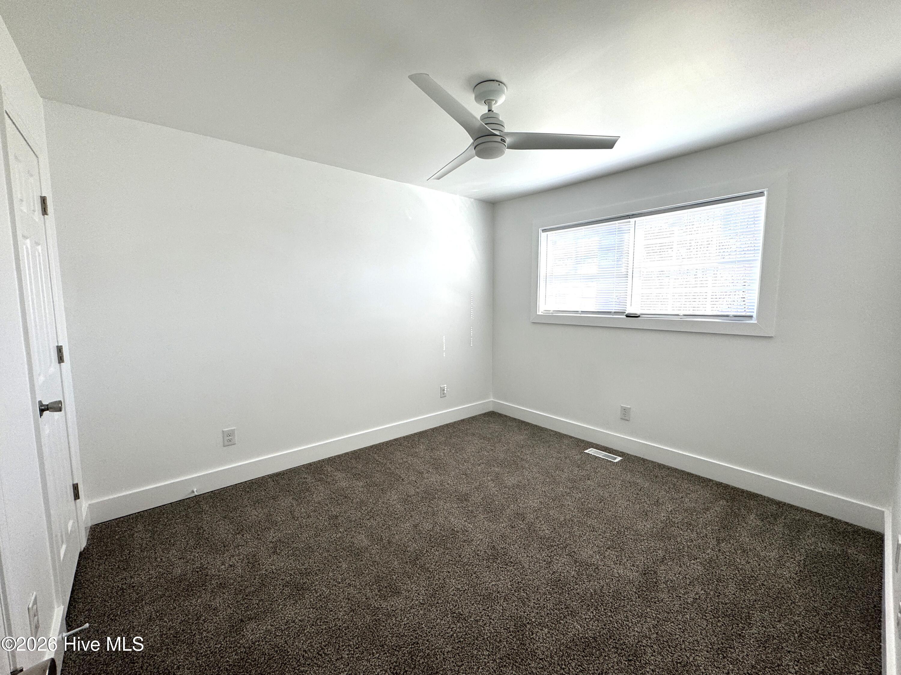 100551789 | Photo 14