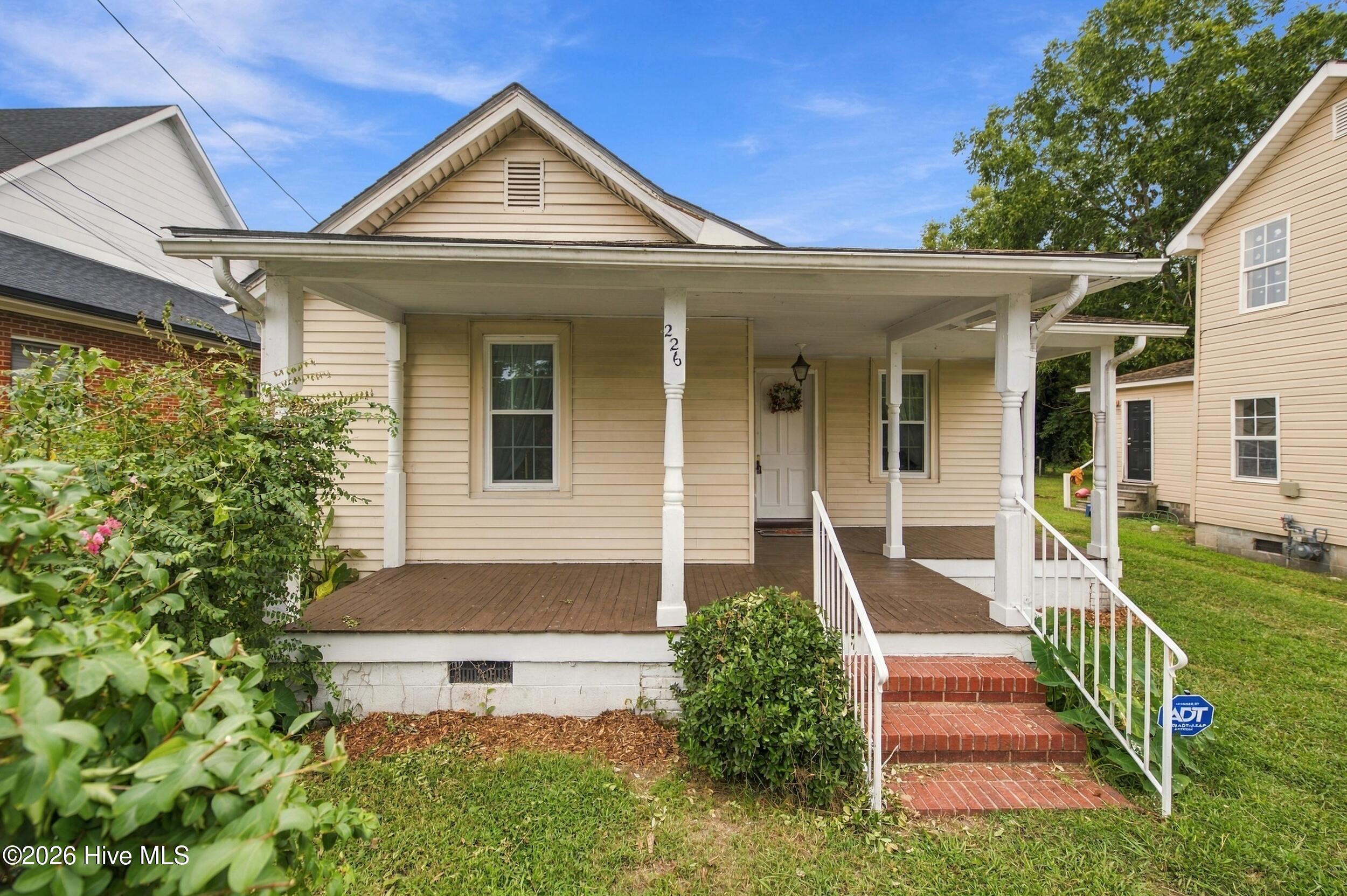 Photo 1 of Single family home for sale at 226 King St, Hertford, NC 27944 | MLS# 100608133 | Listing updated on 2026-10-05