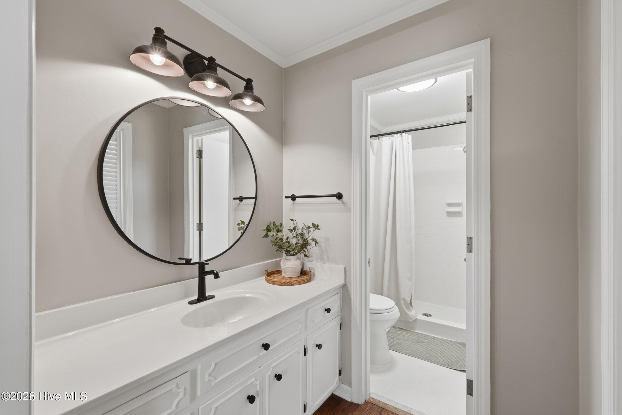 100561362 | Photo 31