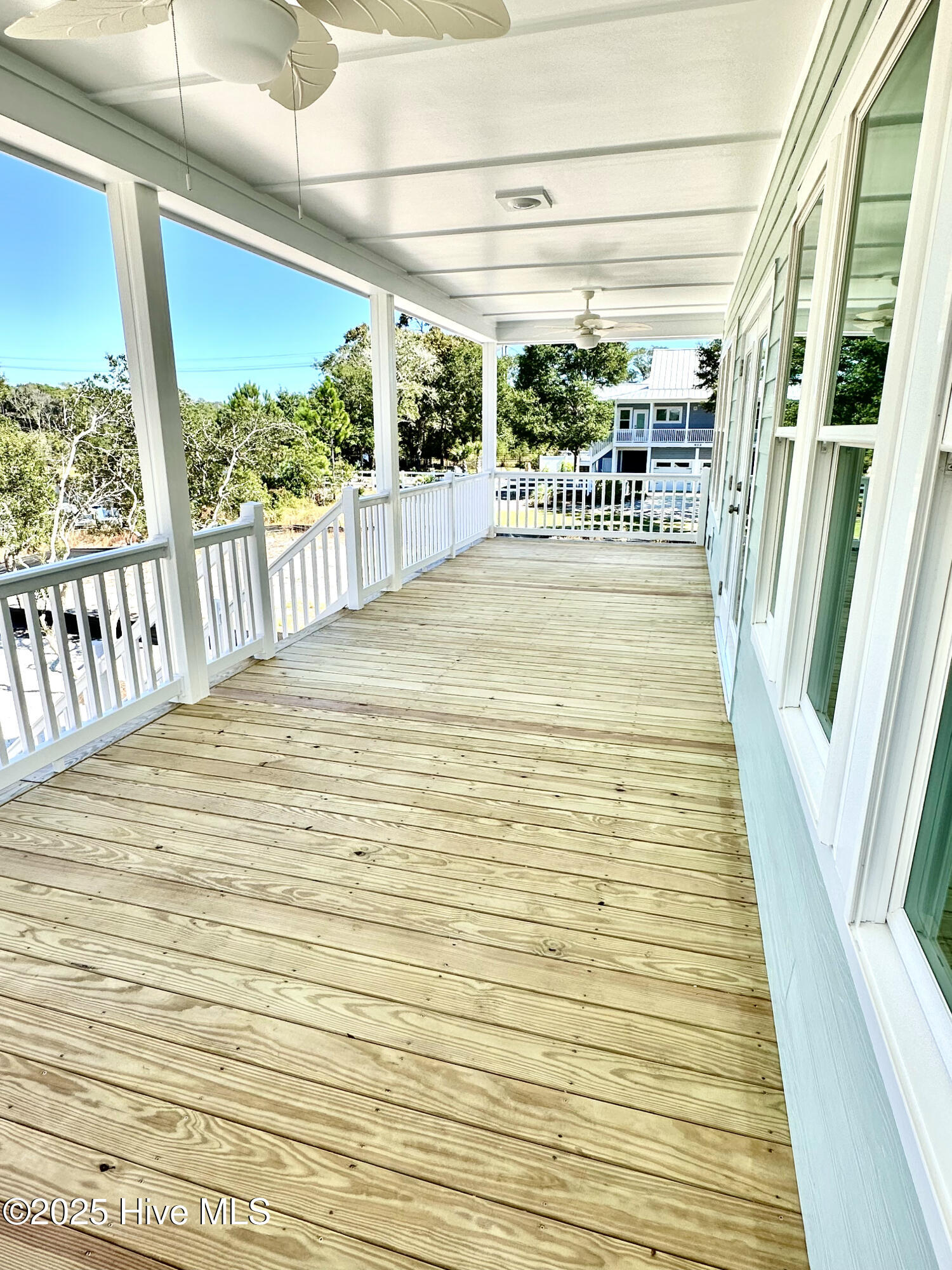 100537365 | Photo 66