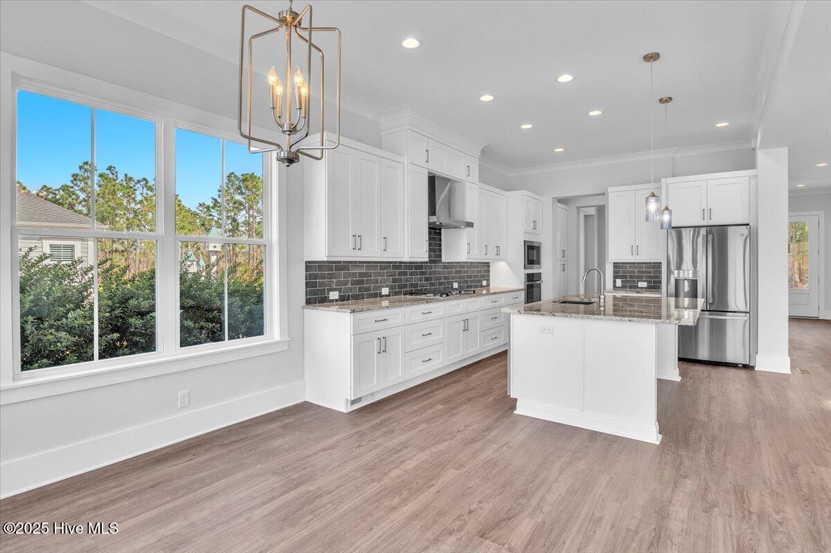 100495724 | Photo 28